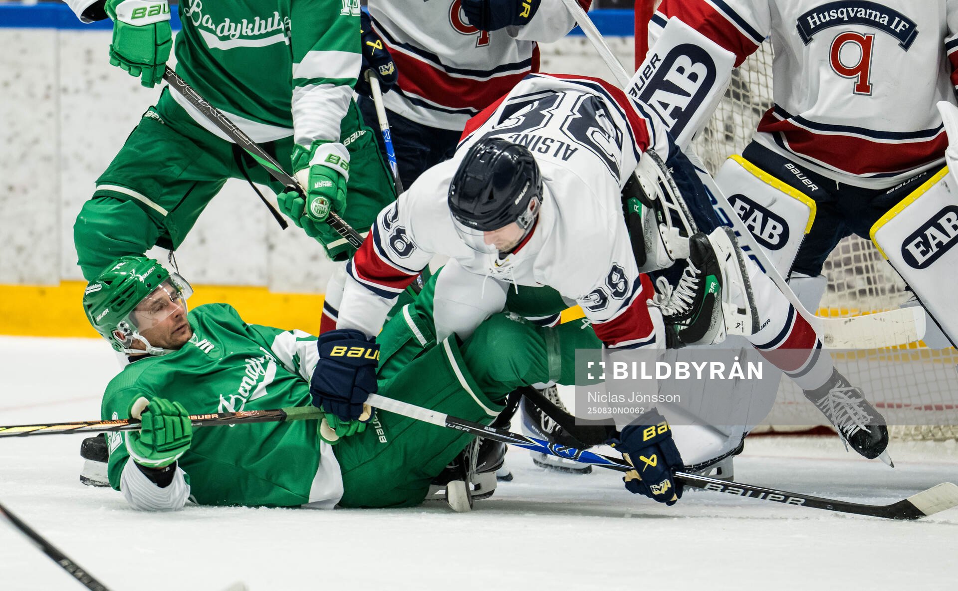 Rögles Daniel Zaar och HV71s Olle Alsing
