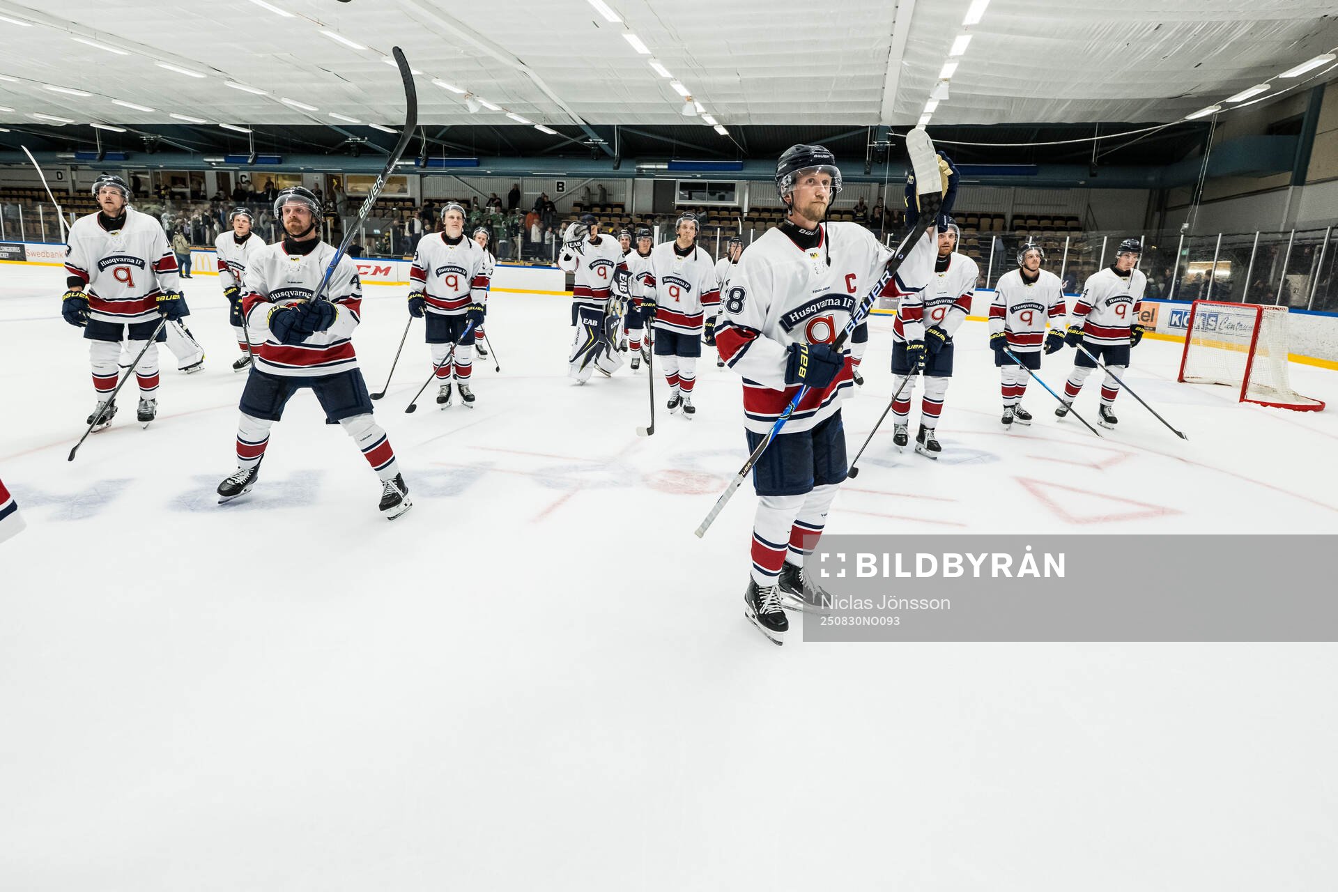 HV71s Olle Alsing jublar