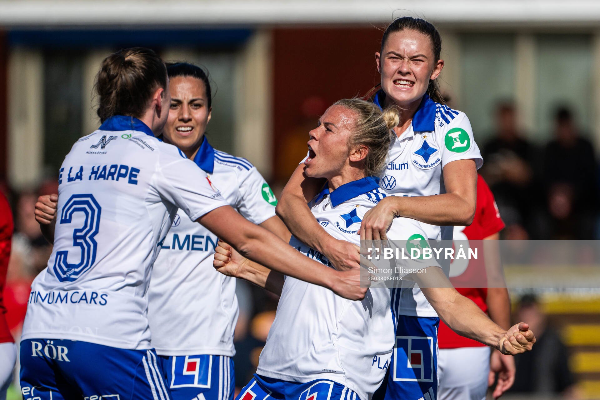 IFK Norrköpings Jessica Wik och Svea Rehnberg jublar
