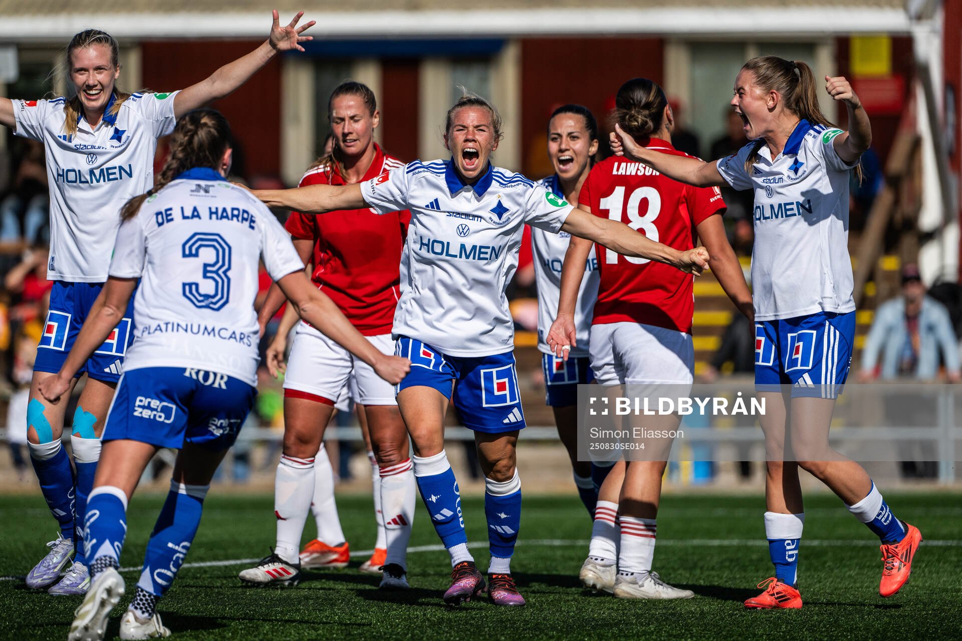 IFK Norrköpings Jessica Wik jublar