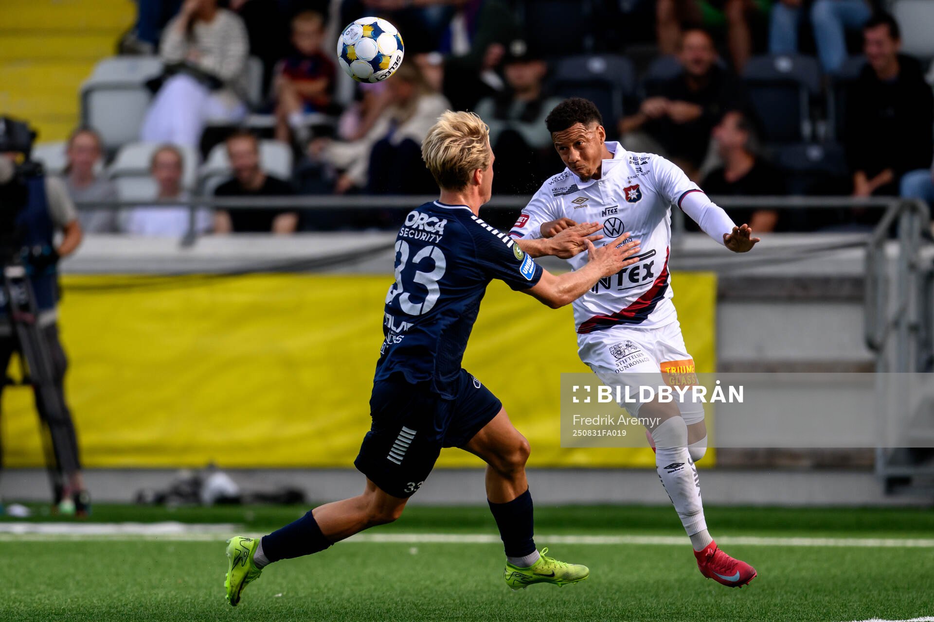 Utsiktens Sebastian Lagerlund och Örgrytes Tobias Sana