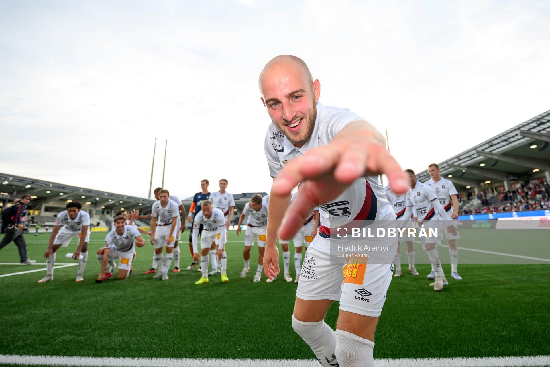 Örgrytes Amel Mujanic jublar