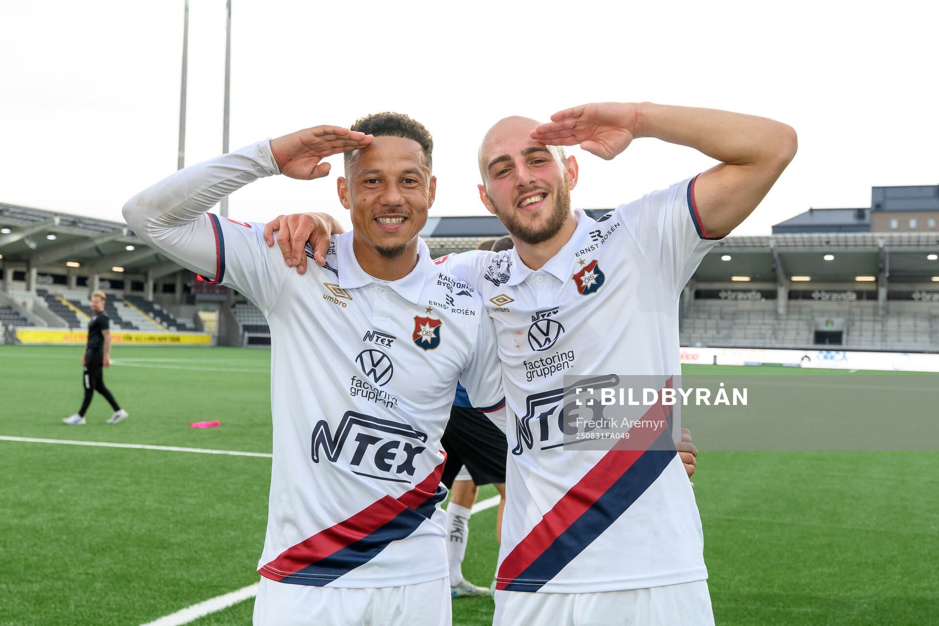 Örgrytes Tobias Sana och Amel Mujanic jublar