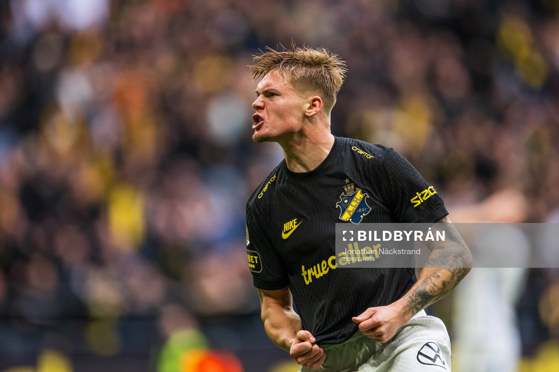 AIKs Erik Hovden Flataker jublar