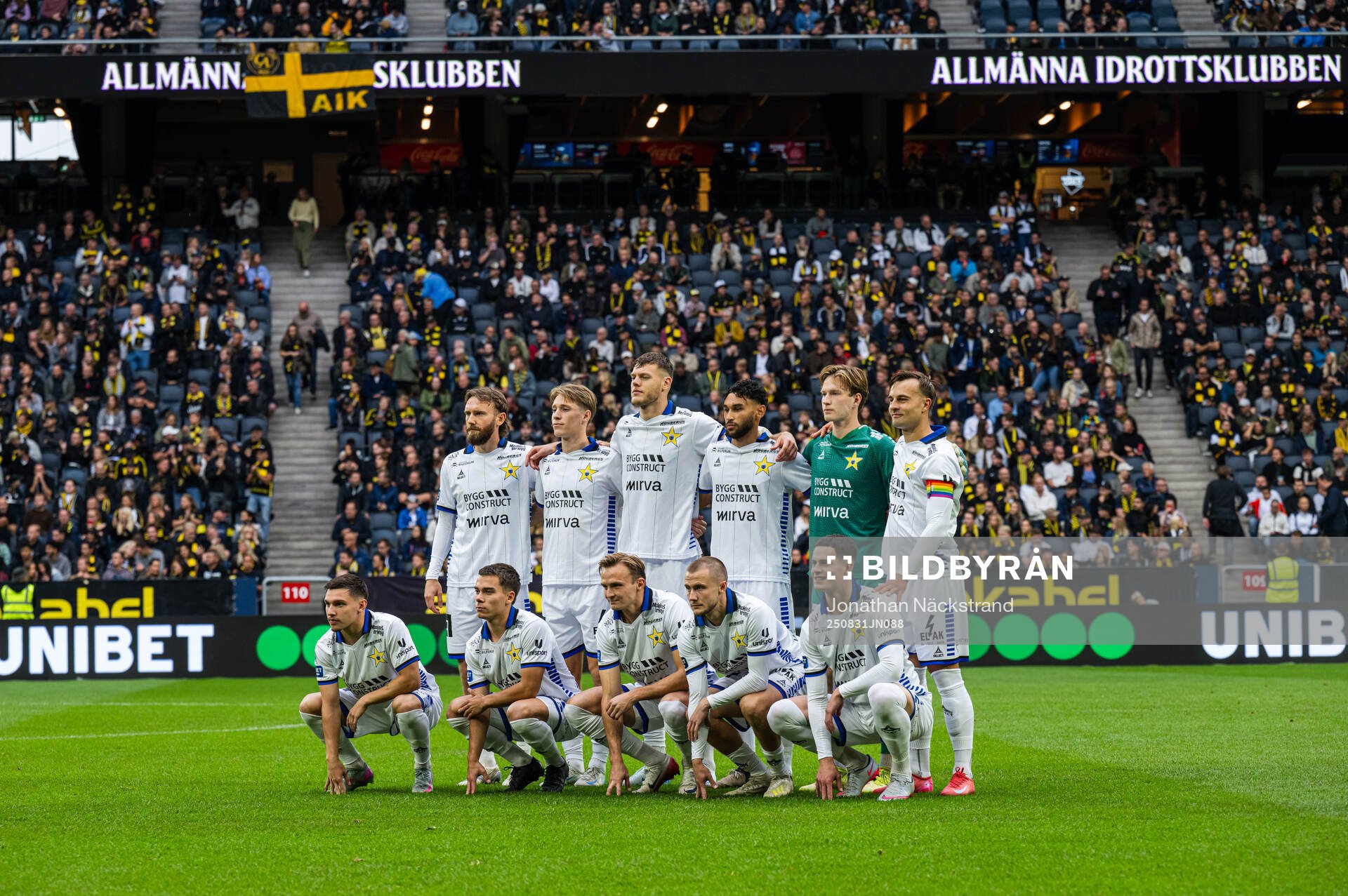 Sirius startelva ställer upp för en lagbild