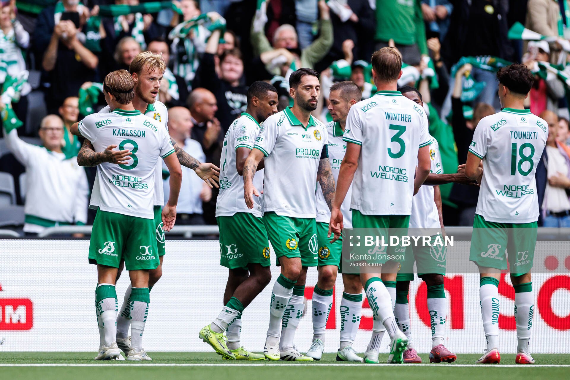 Hammarbys Victor Eriksson jublar