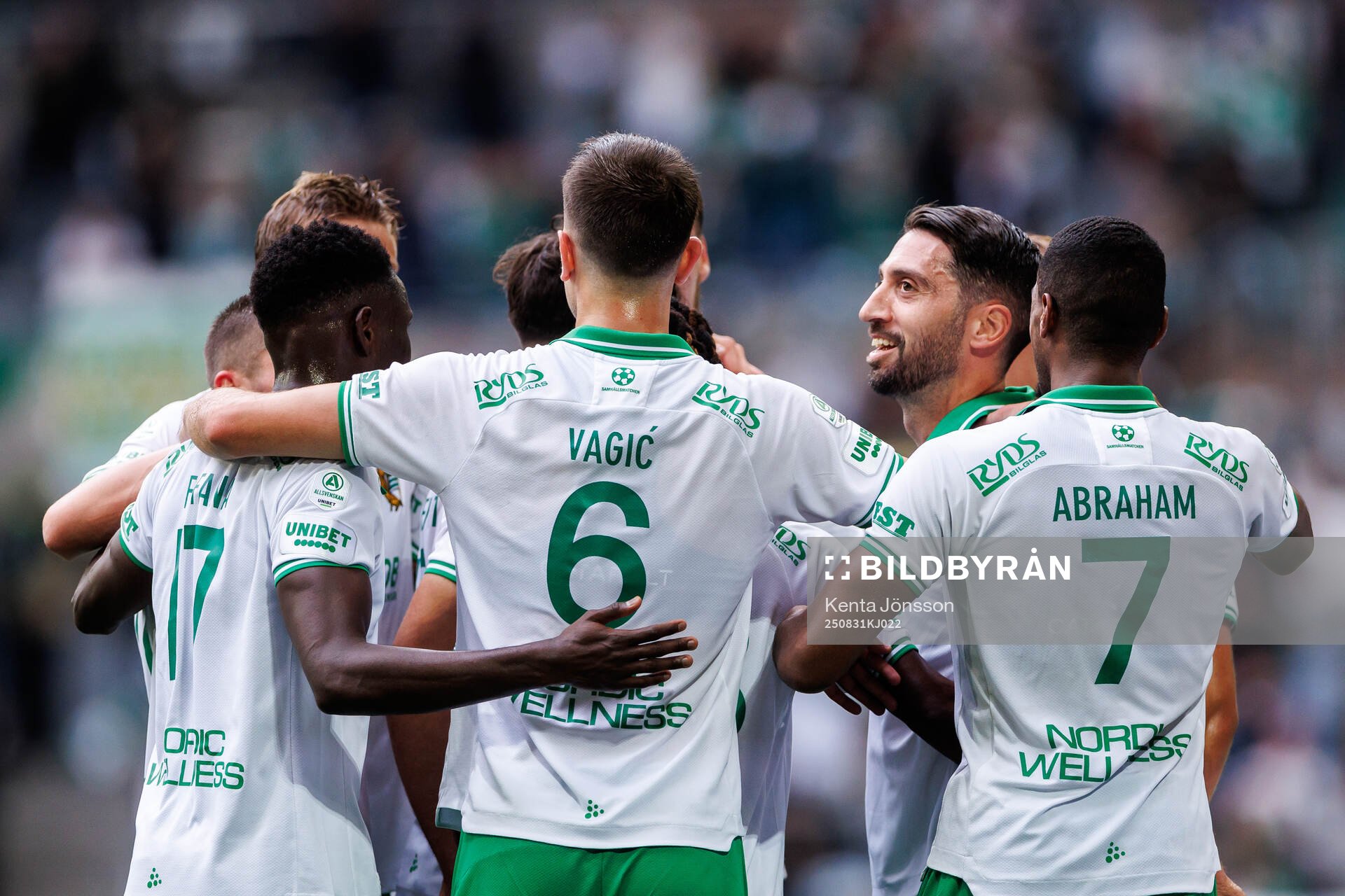 Hammarbys Nahir Besara jublar