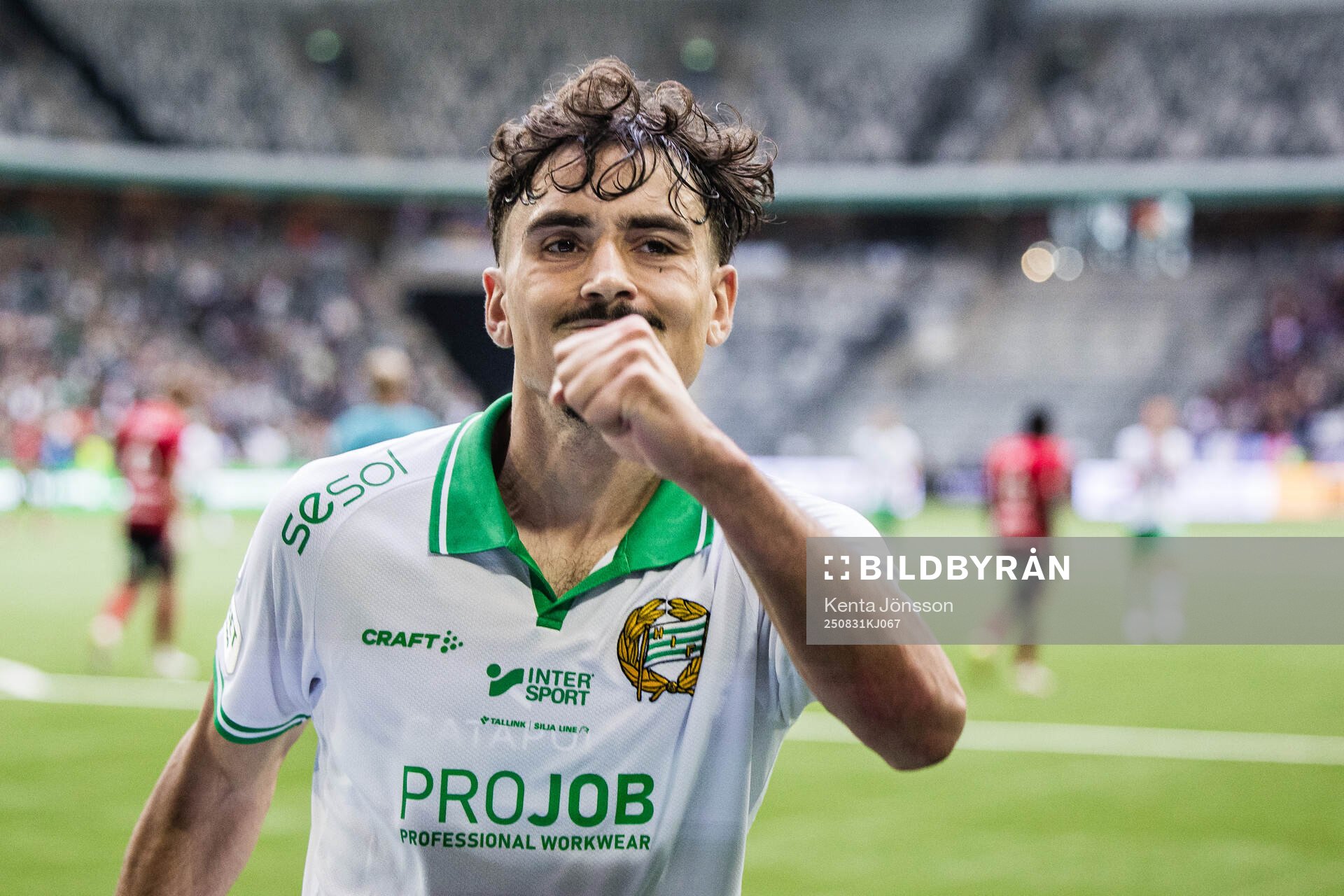 Hammarbys Sebastian Tounekti jublar