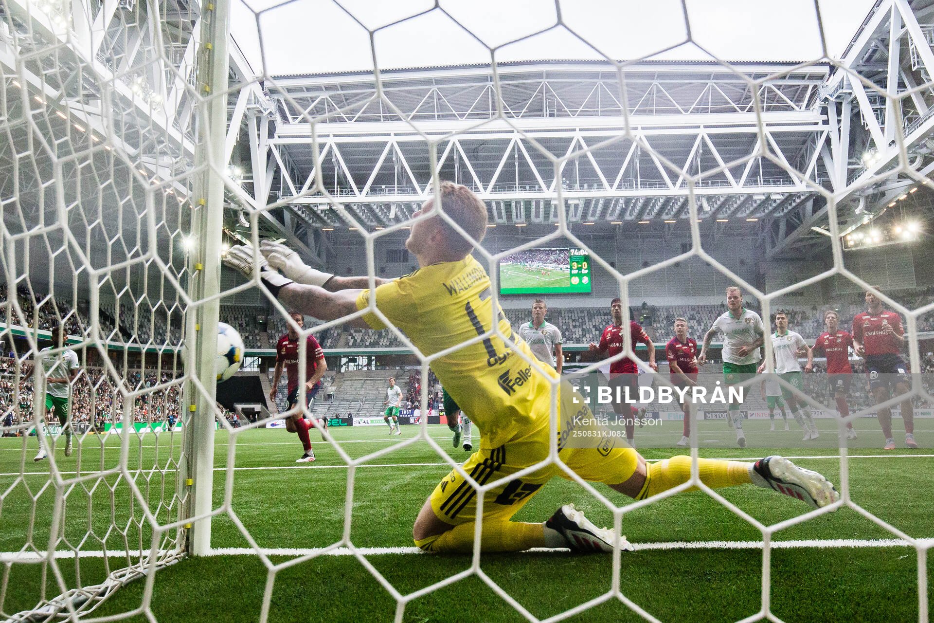 Östers målvakt Robin Wallinder