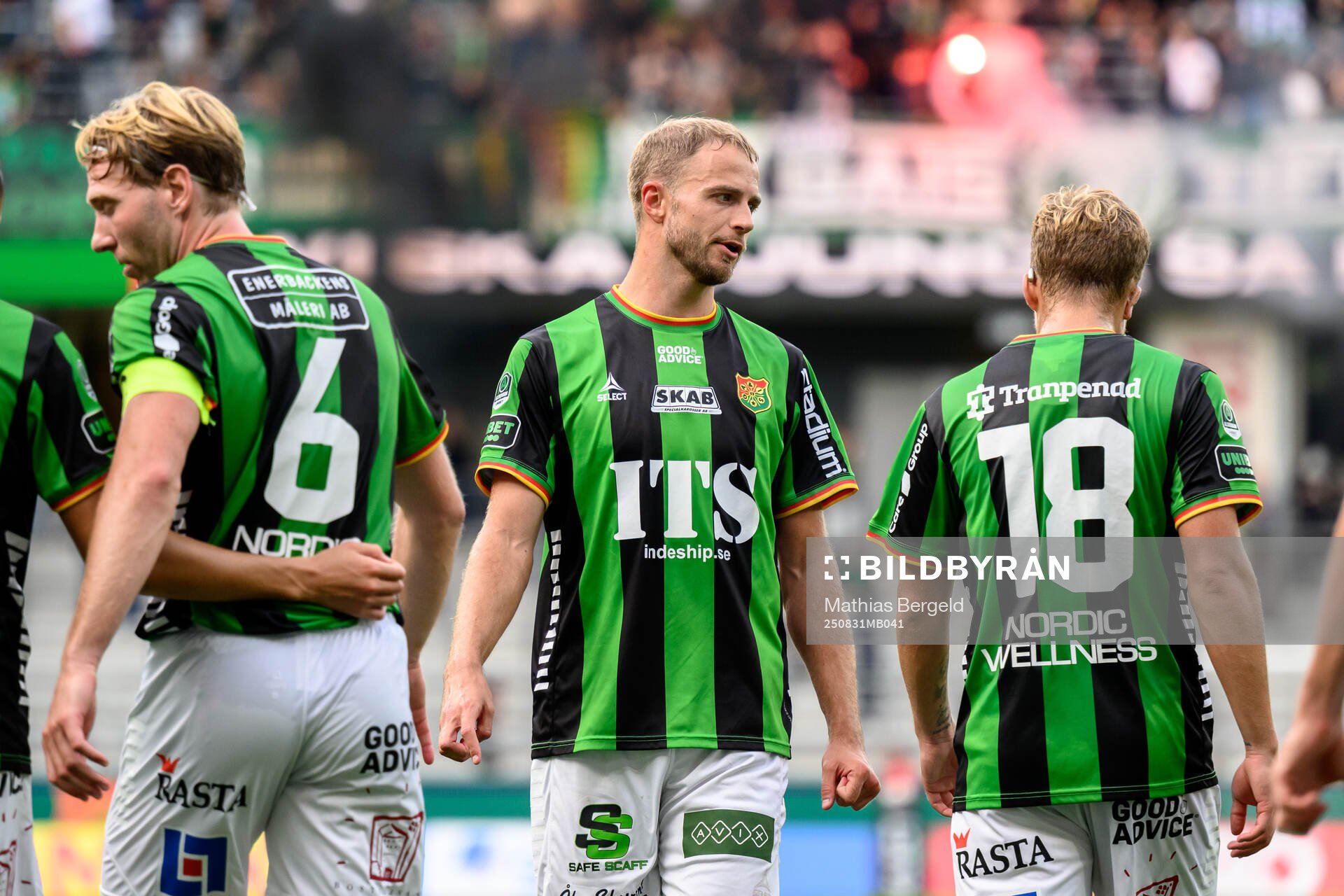 GAIS Gustav Lundgren jublar med lagkamrater