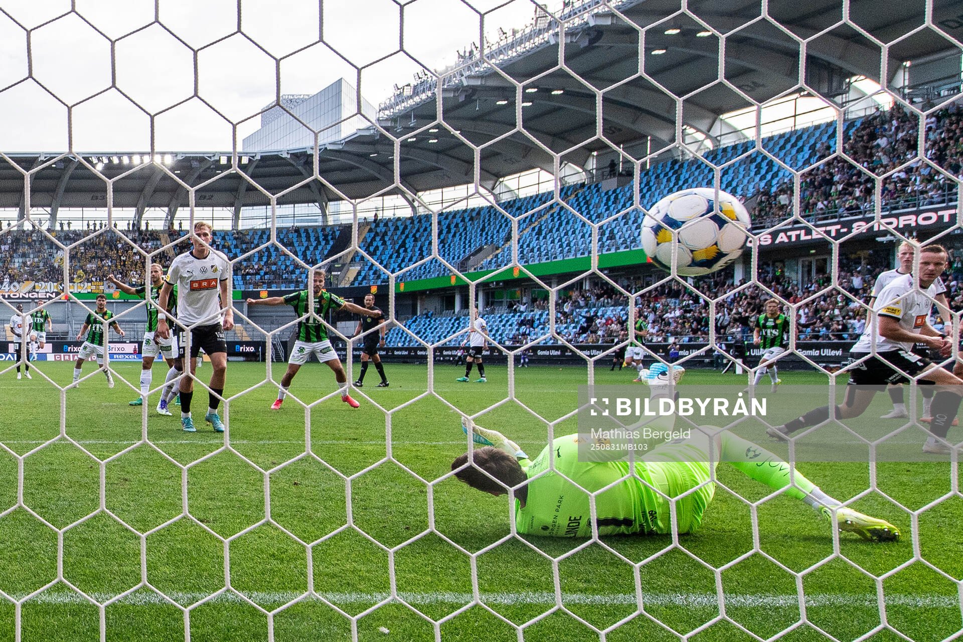 GAIS Amin Boudri ej i bild) gör 1-0 bakom Häckens