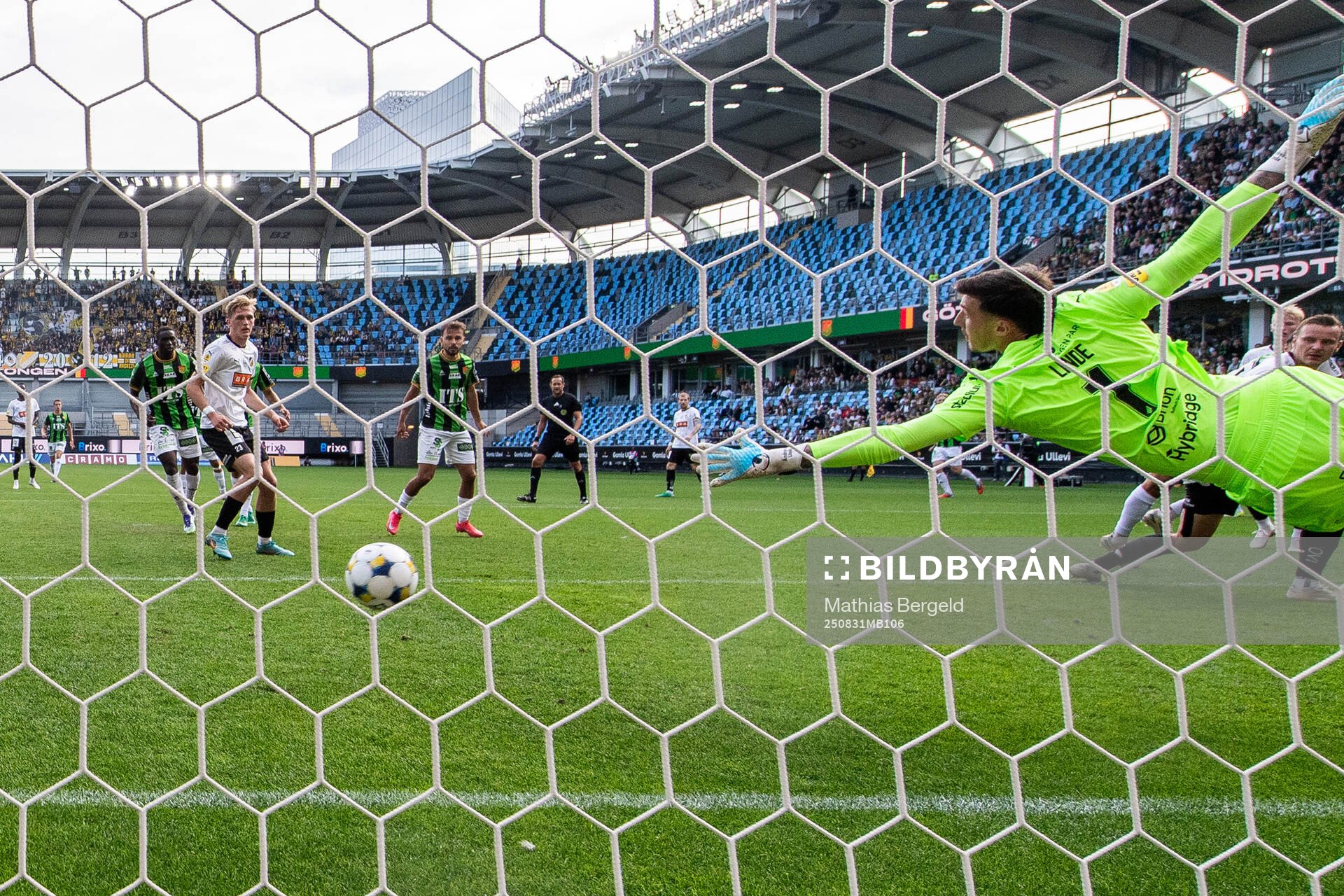 GAIS Amin Boudri ej i bild) gör 1-0 bakom Häckens