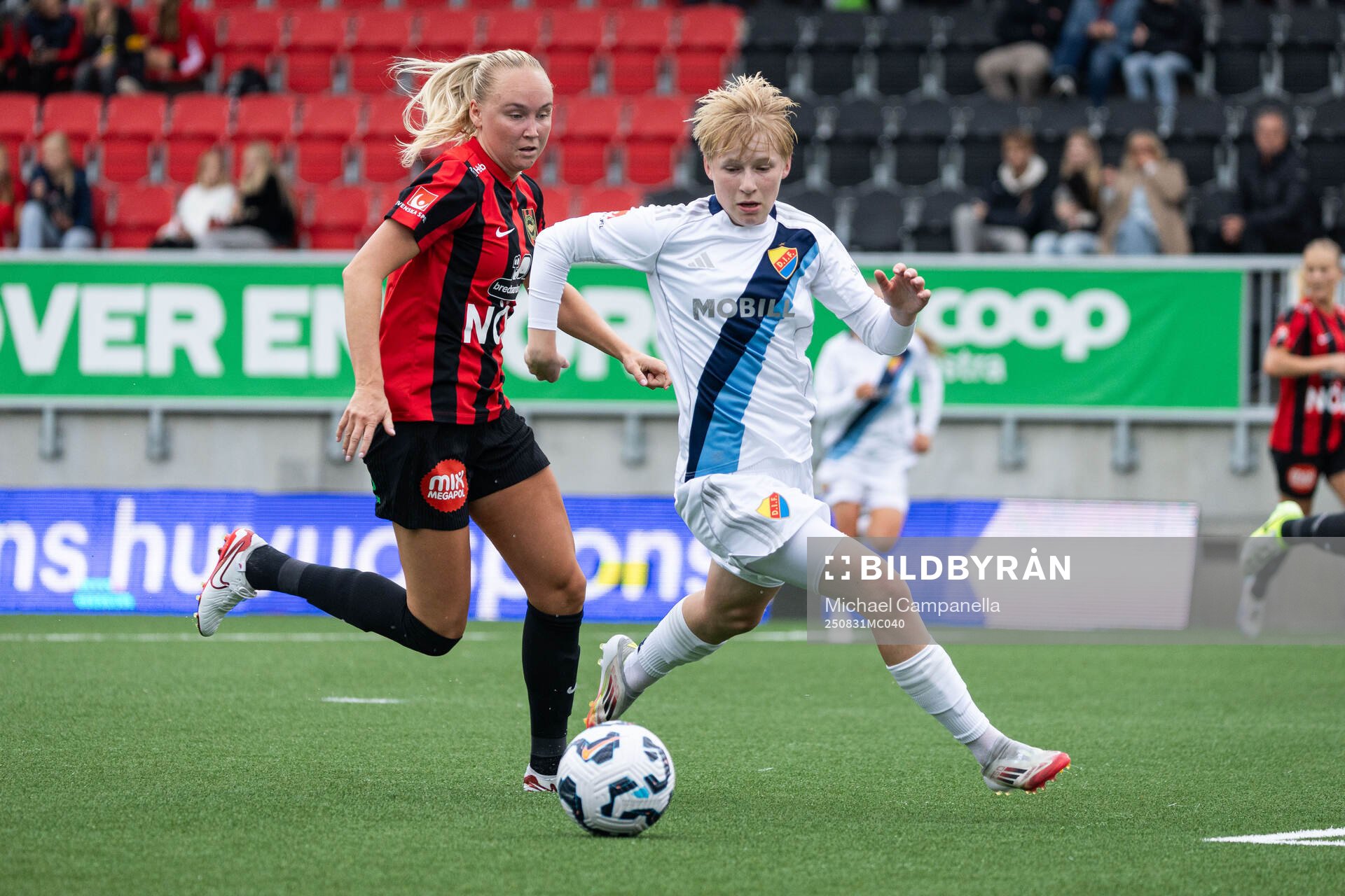 Brommapojkarnas Wilma Wärulf och Djurgårdens Olivia