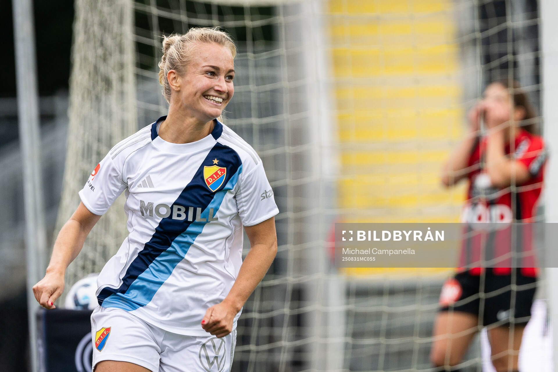 Djurgårdens Tove Almqvist jublar