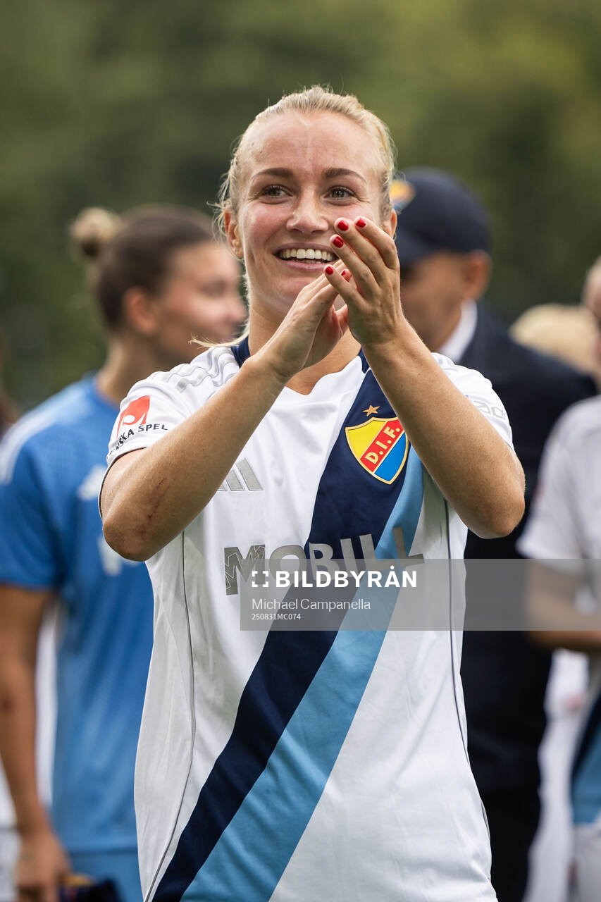 Djurgårdens Tove Almqvist jublar