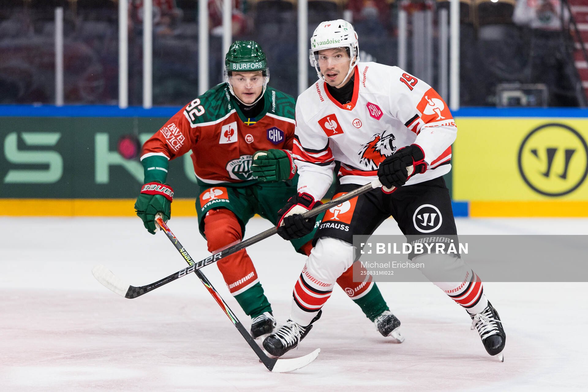 Filip Cederqvist of Frölunda and Michael Hugli of Lausanne
