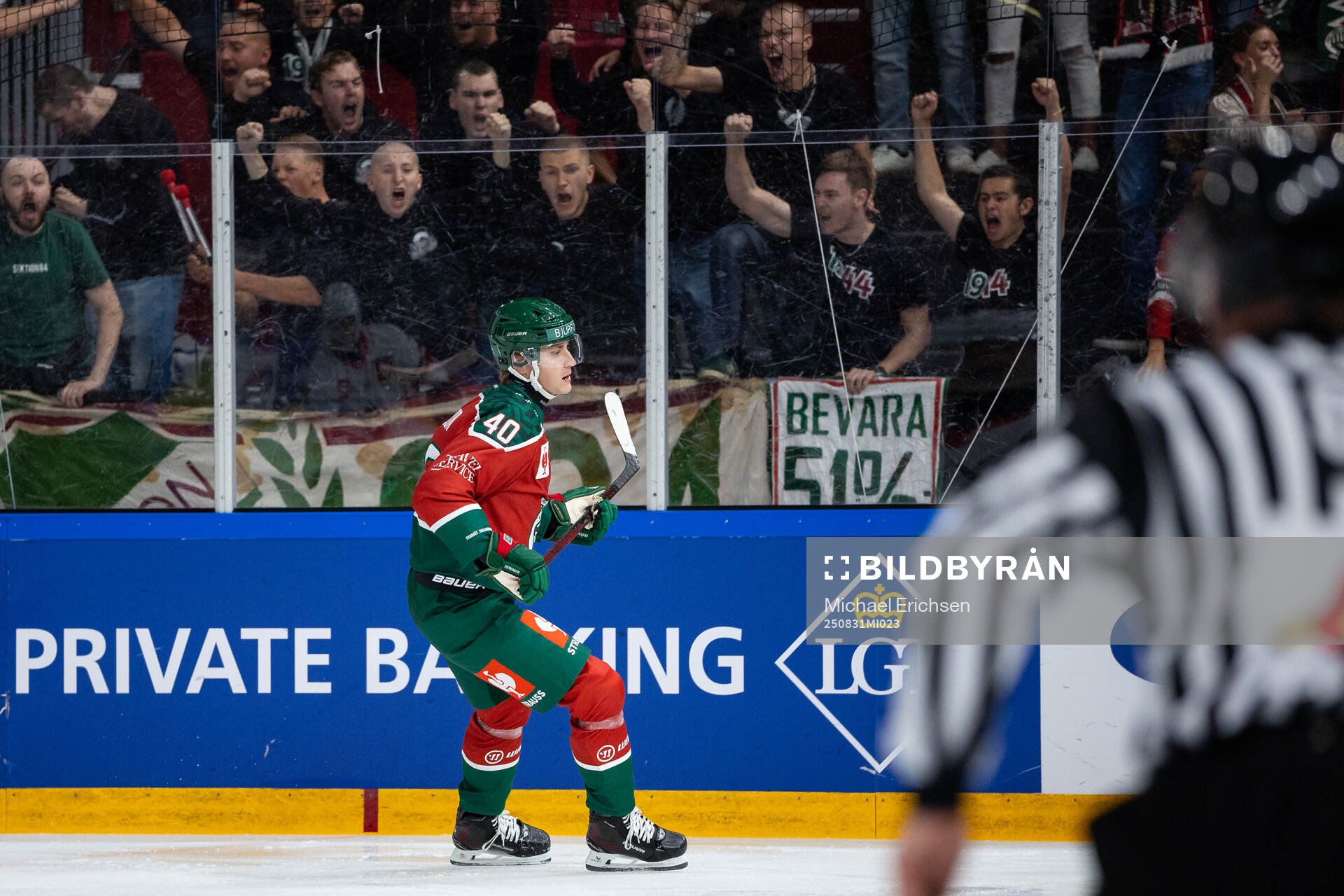 Jacob Peterson of Frölunda celebrates