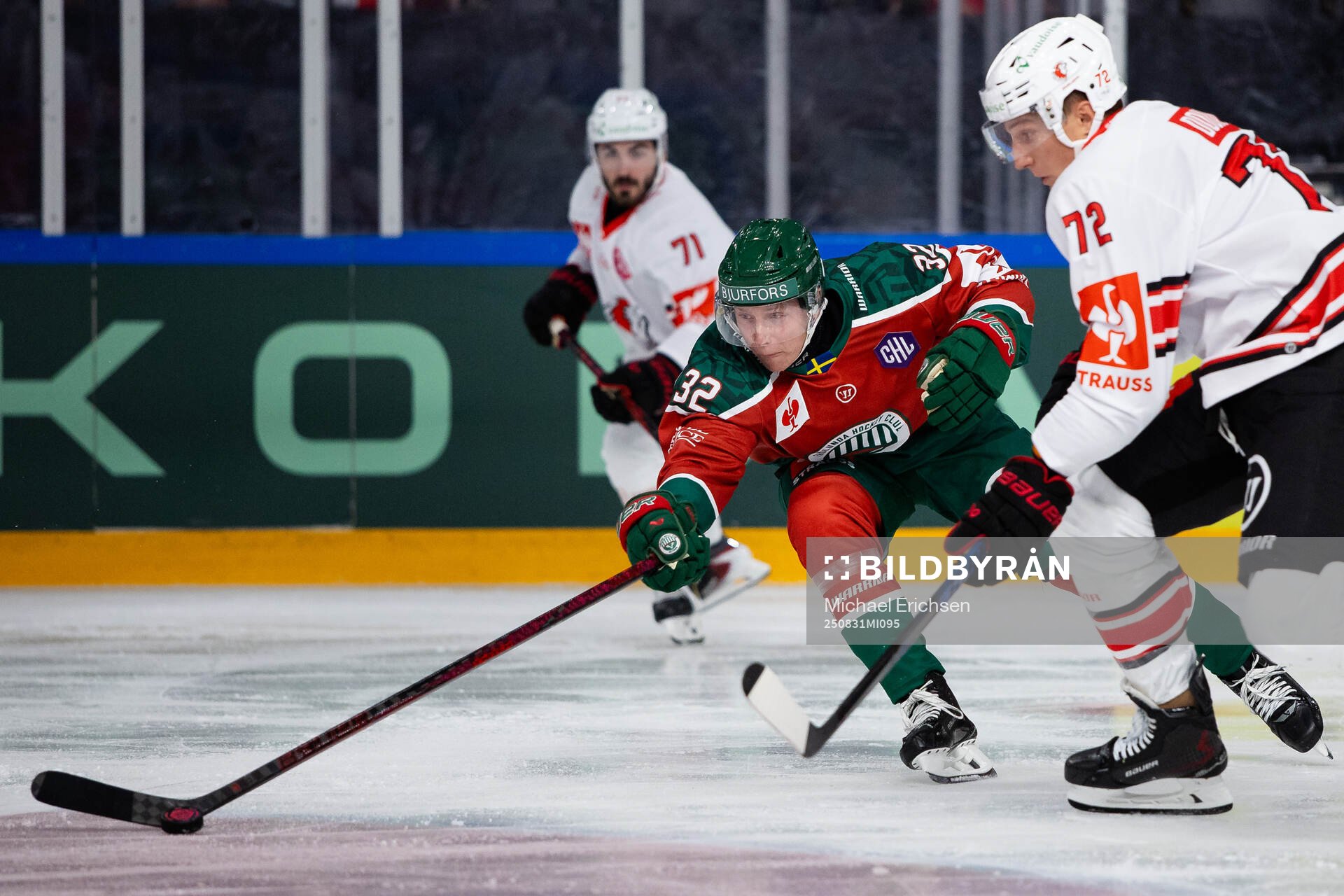 Noah Hasa of Frölunda and Floran Douay of Lausanne