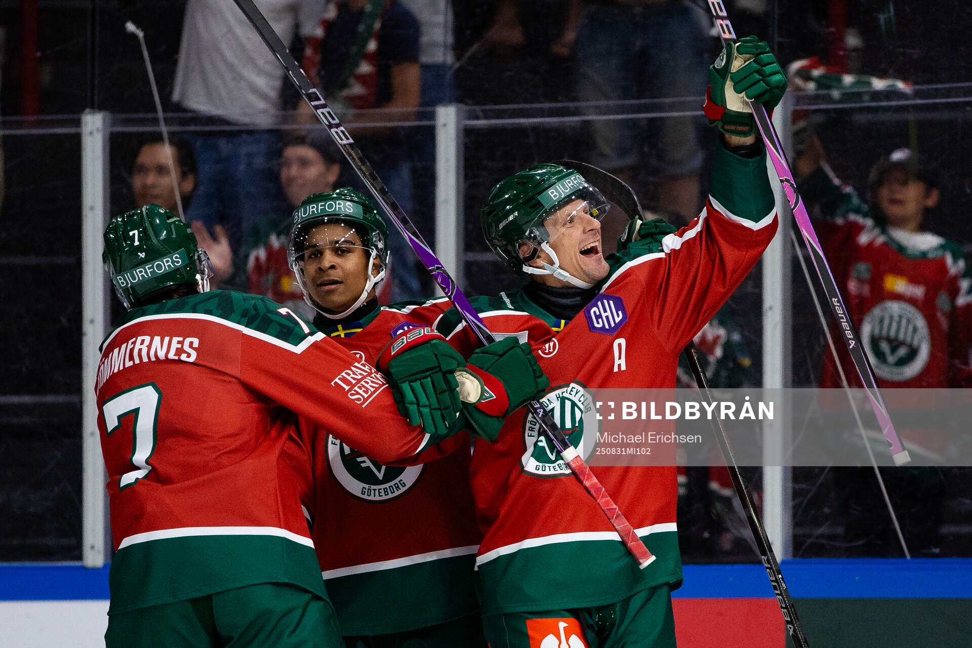 Nicklas Lasu of Frölunda celebrates