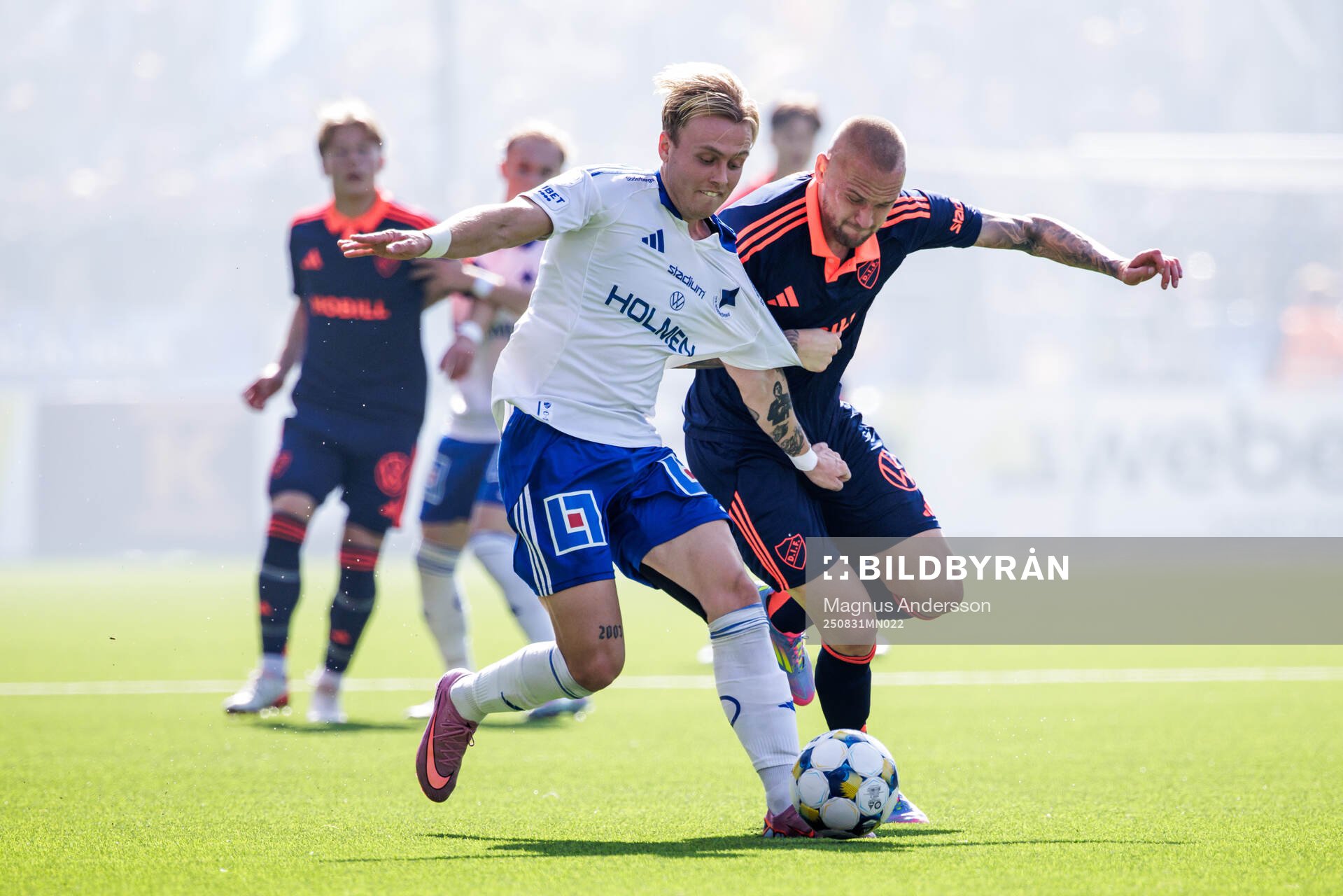 IFK Norrköpings Isak Andri Sigurgeirsson och Djurgårdens