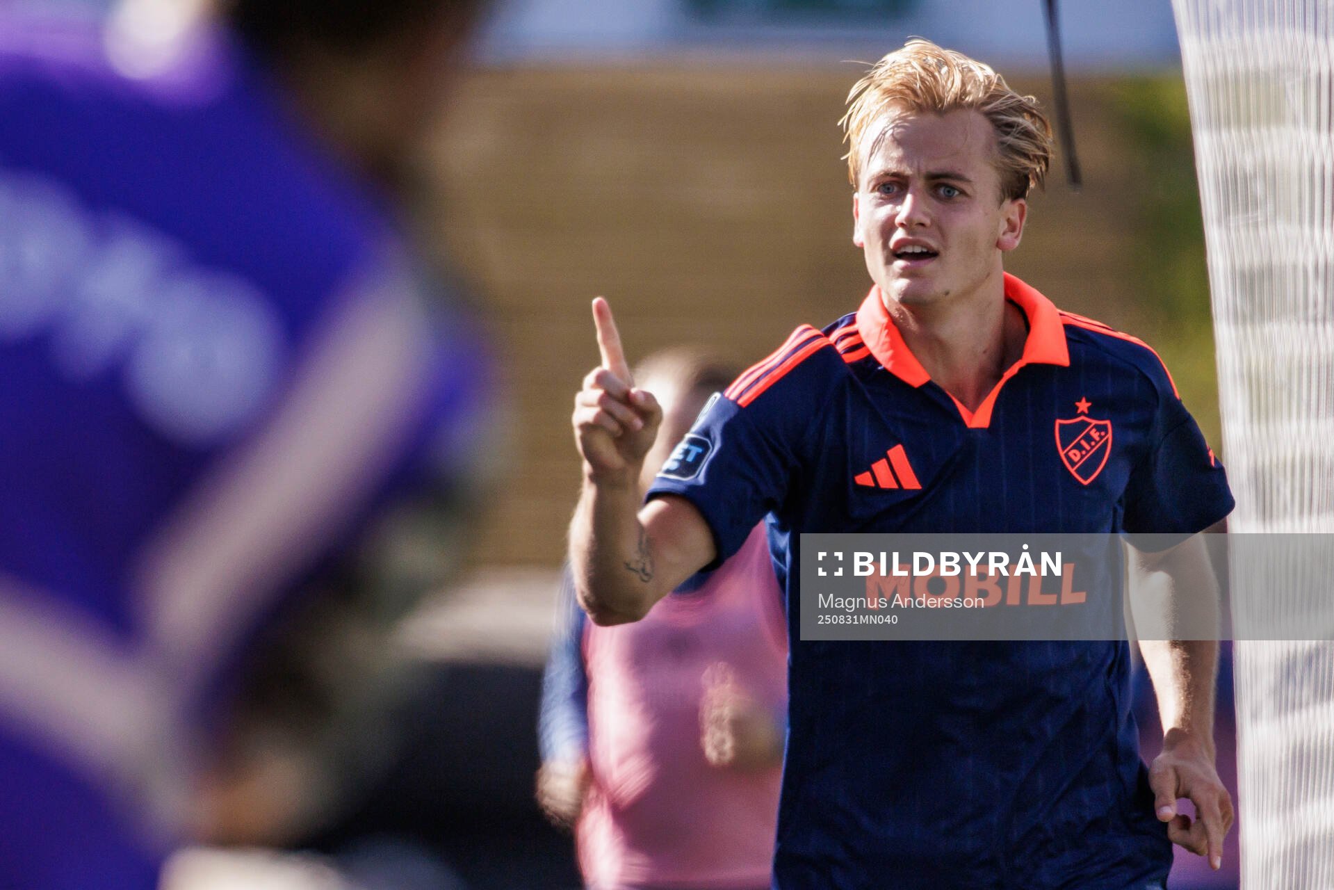 Djurgårdens Oskar Fallenius jublar