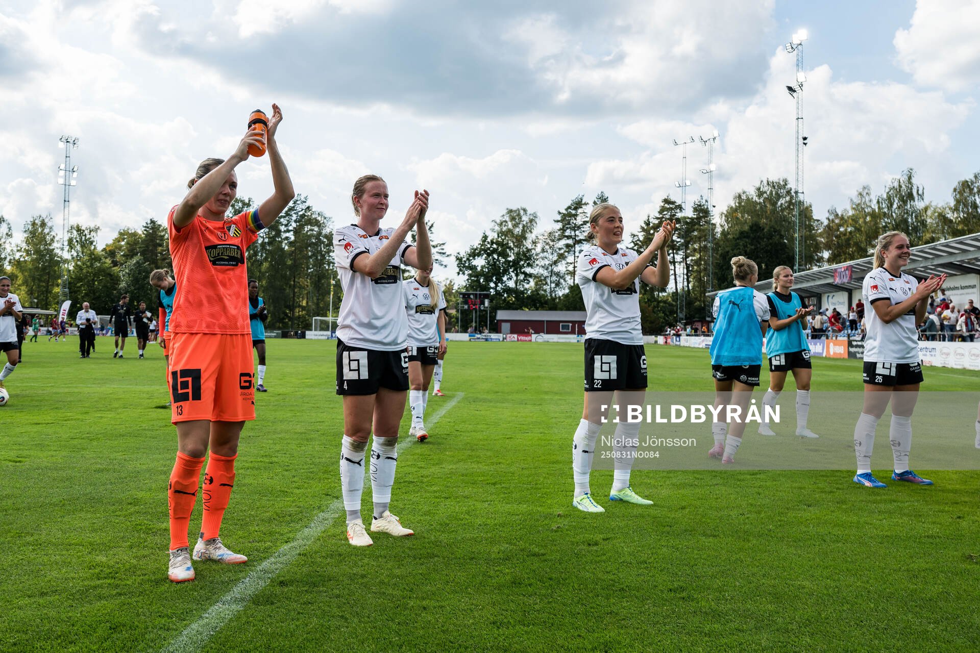 Häcken spelarna jublar
