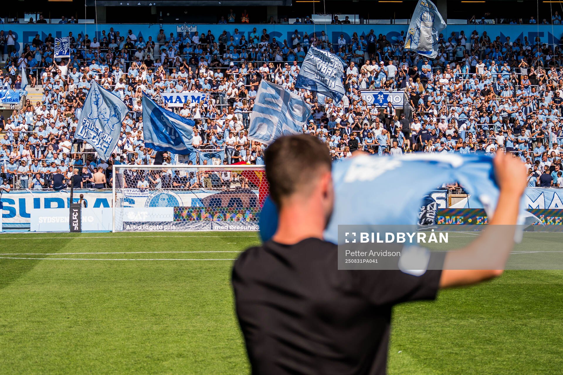 Malmö FFs Lasse Berg Johnsen uppmärksammas för 100