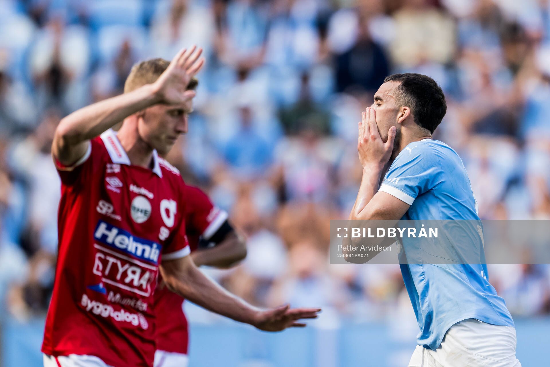 Malmö FFs Andrej Djuric deppar