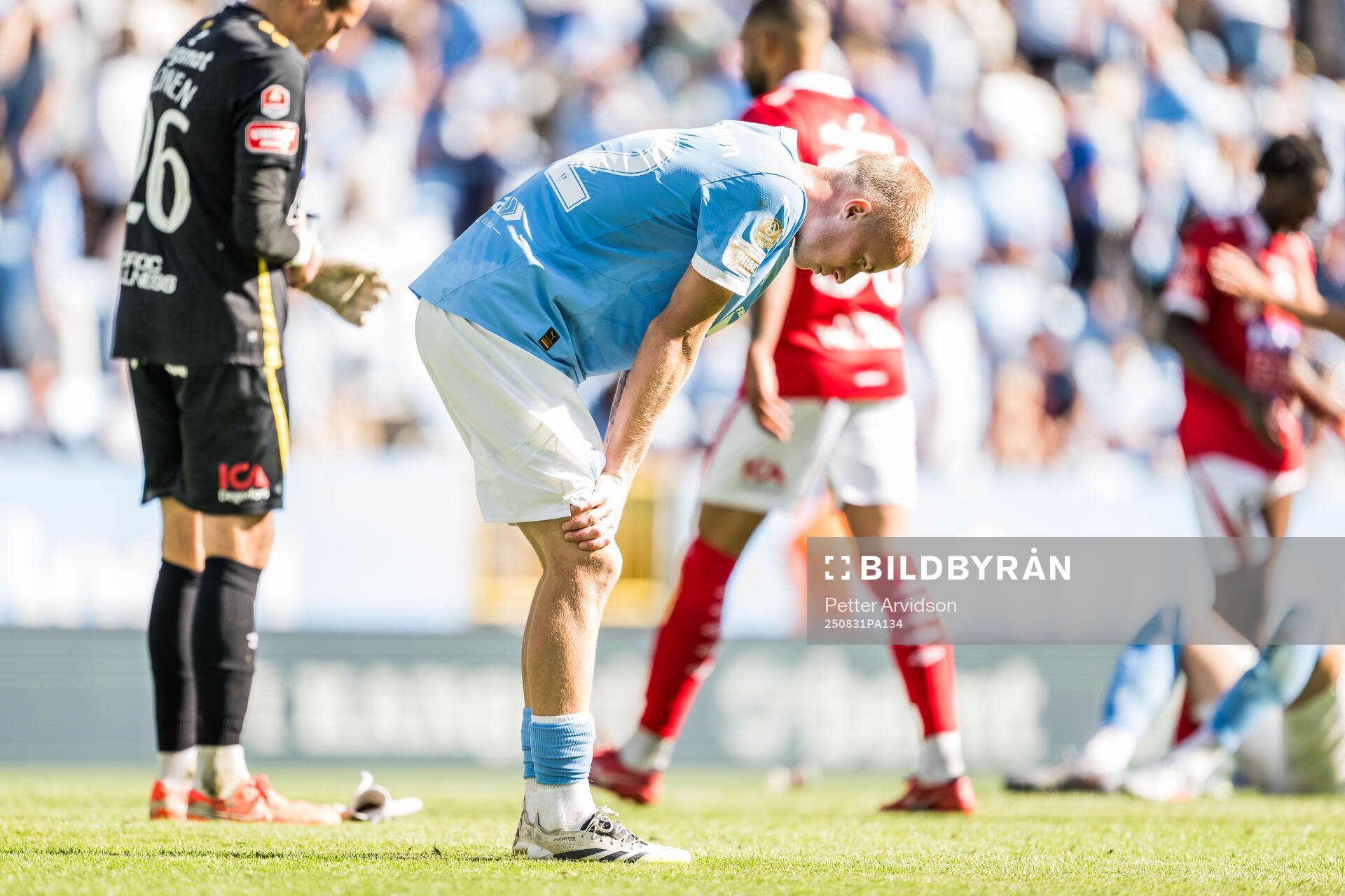 Malmö FFs Daniel Gudjohnsen deppar