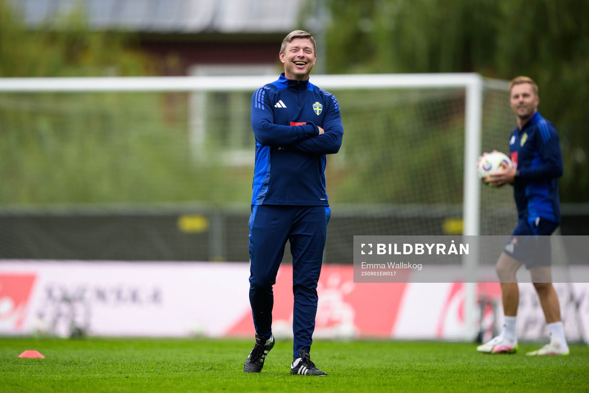 Head coach Jon Dahl Tomasson of the Swedish national