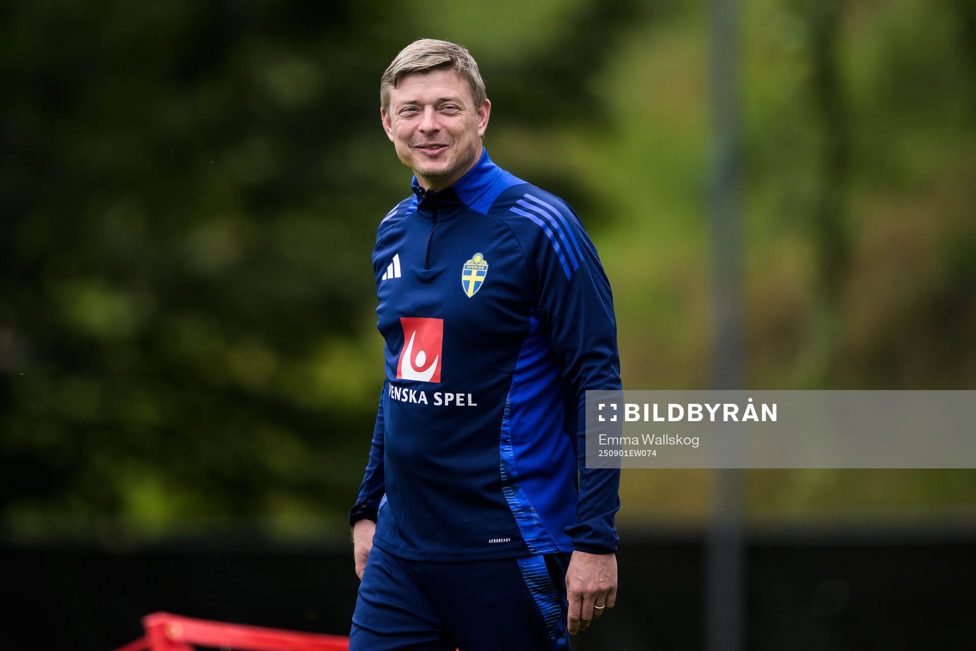 Head coach Jon Dahl Tomasson of the Swedish national