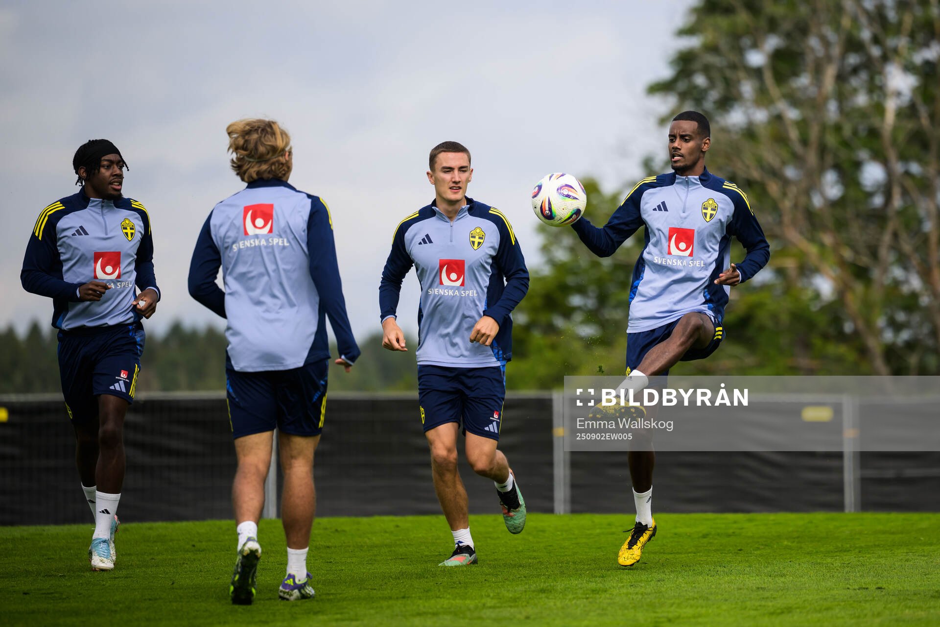 Anthony Elanga, Gustaf Lagerbielke and Alexander Isak of