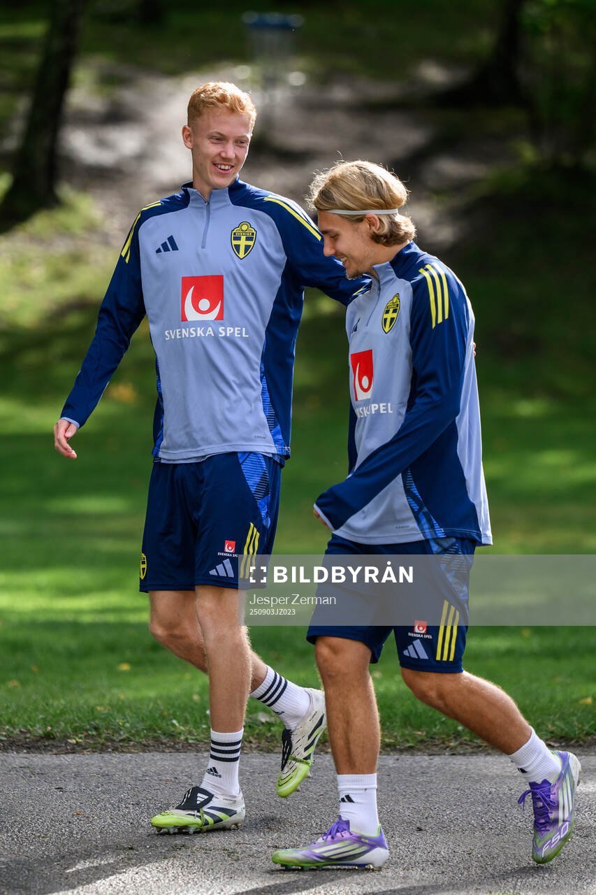 Hugo Larsson and Sebastian Nanasi of the Swedish men's