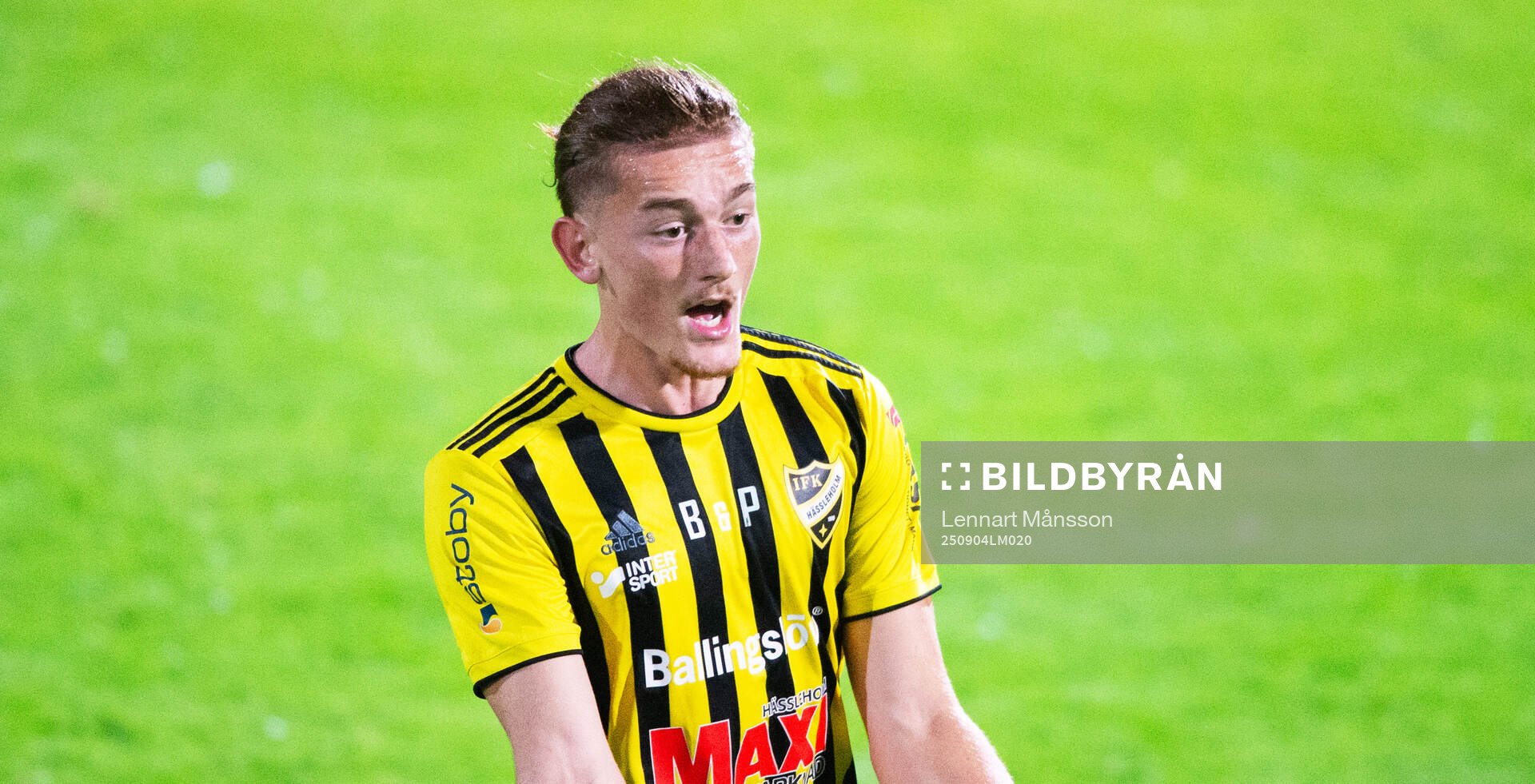 IFK Hässleholms Benjamin Alija i matchen i div. 2 mellan