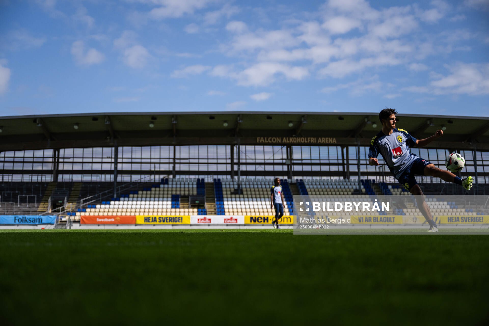 Matteo Perez Vinlöf of the Swedish under-21 national