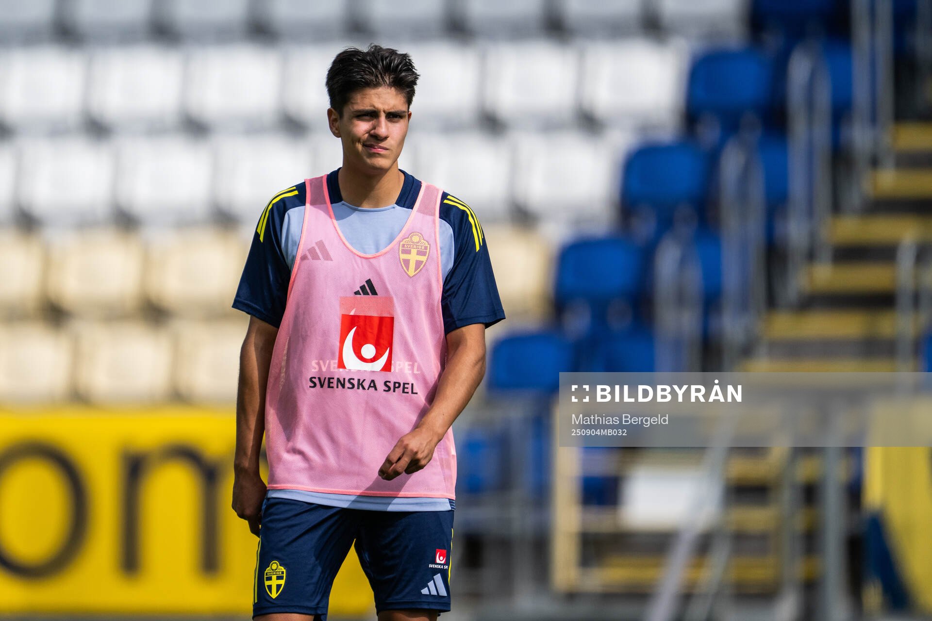 Matteo Perez Vinlöf of the Swedish under-21 national