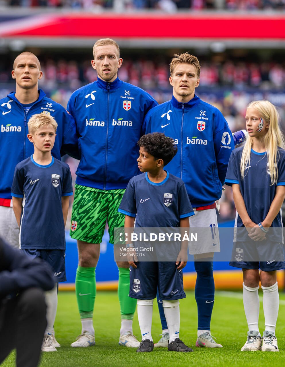 Leo Østigård, goalkeeper Egil Selvik and Martin Ødegaard