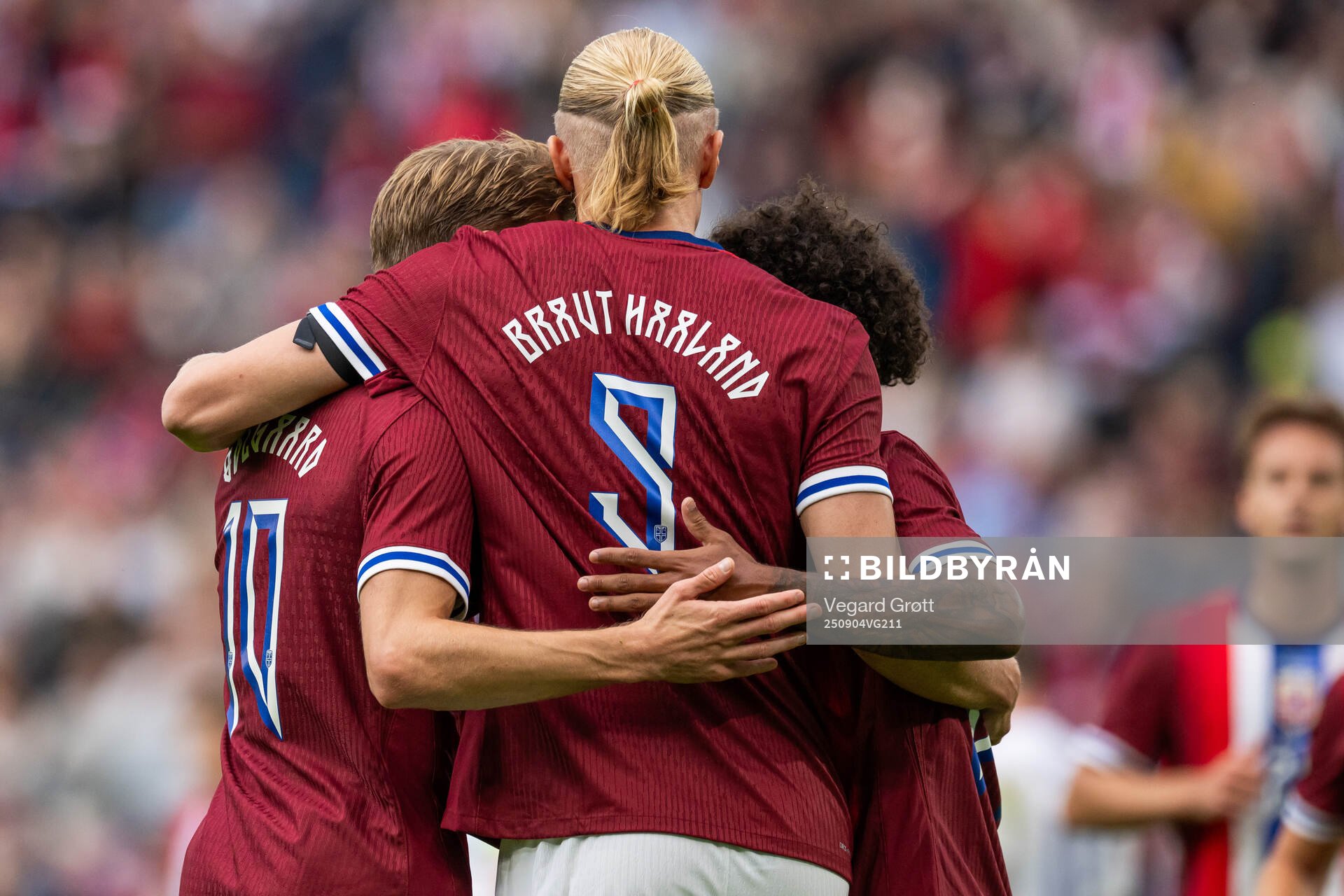 Erling Braut Haaland of Norway celebrates with teammates