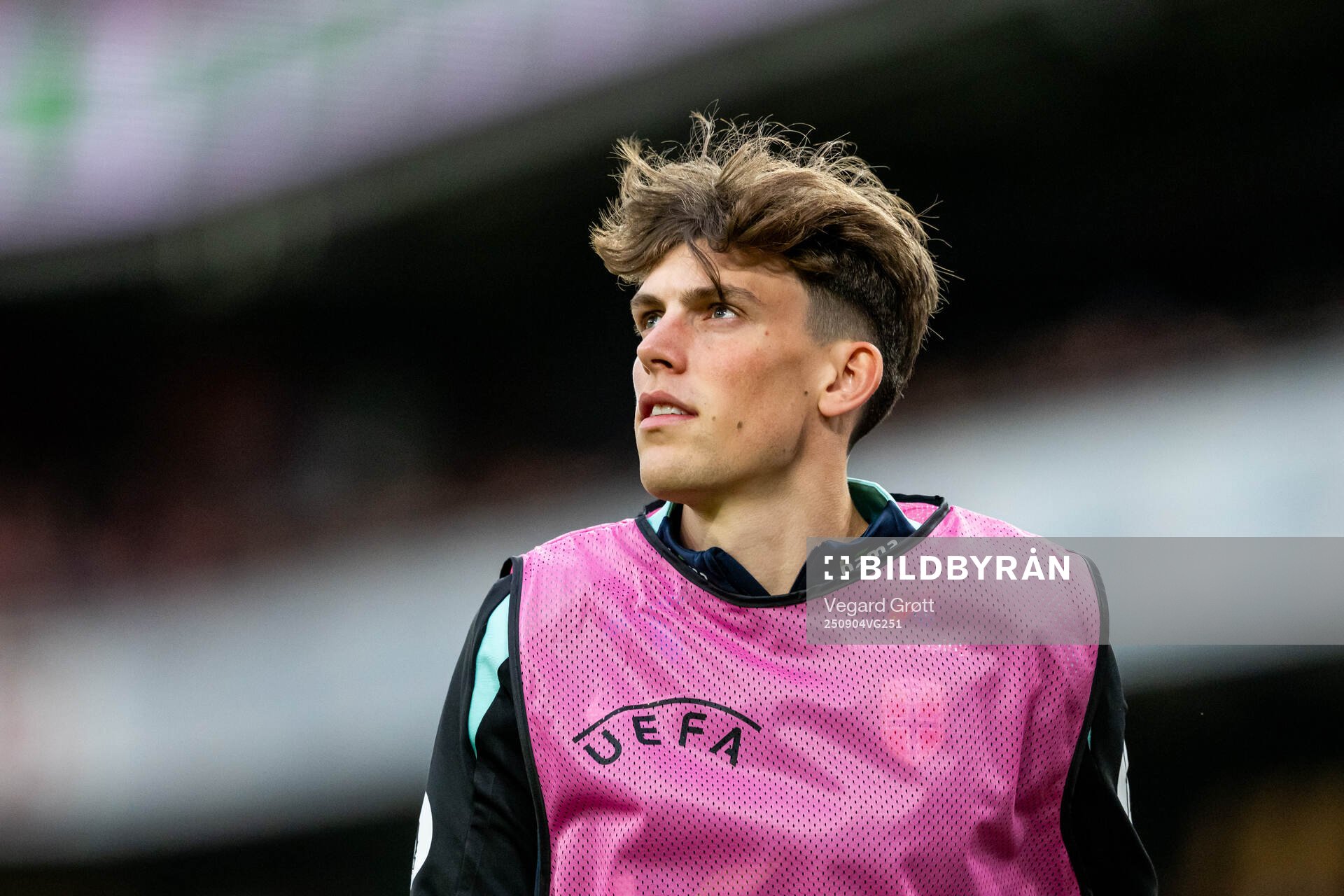 Tobias Guddal of Norway warms up