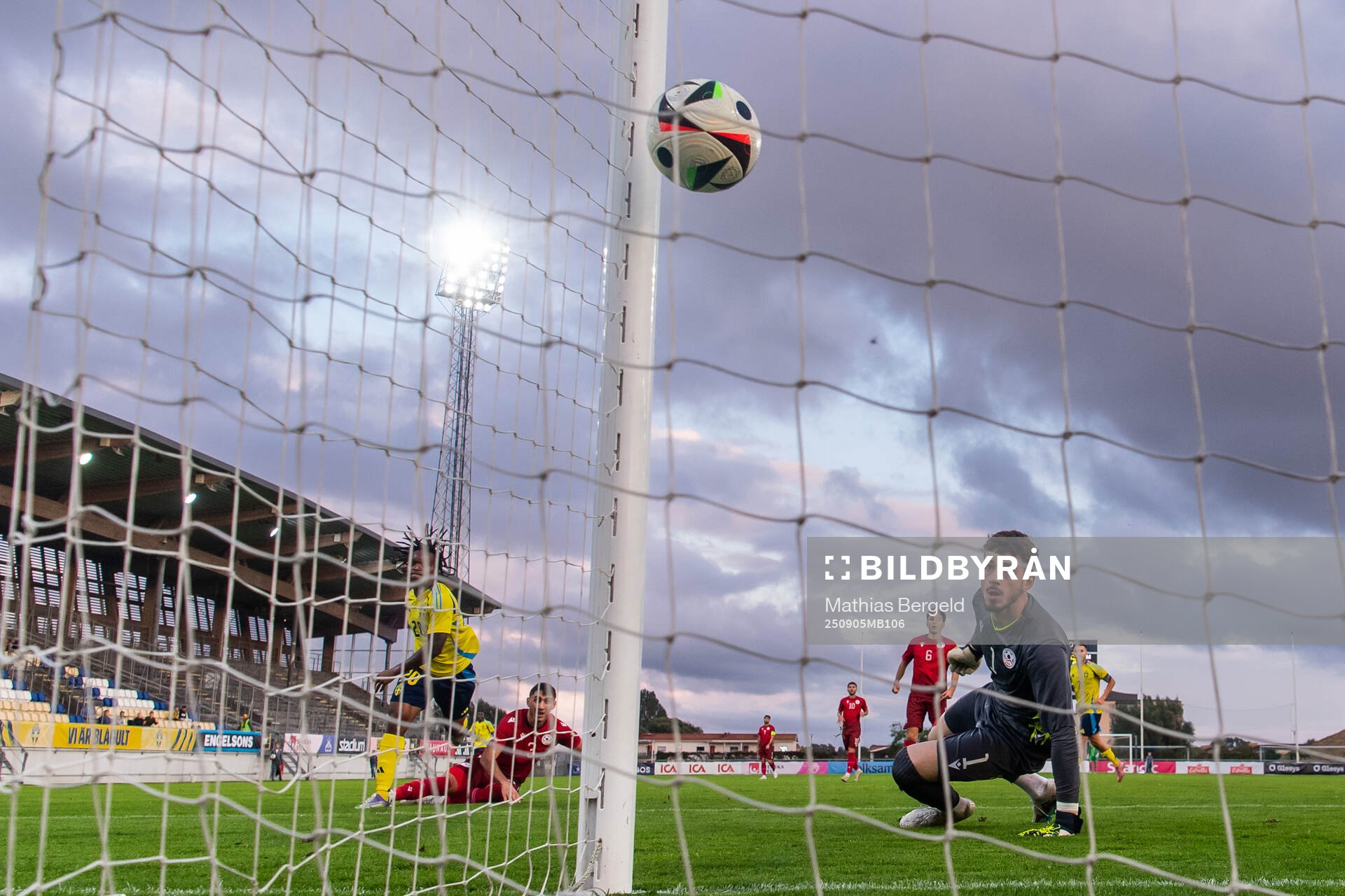Jeremy Agbonifo of Sweden scores 2-0 behind goalkeeper Gor