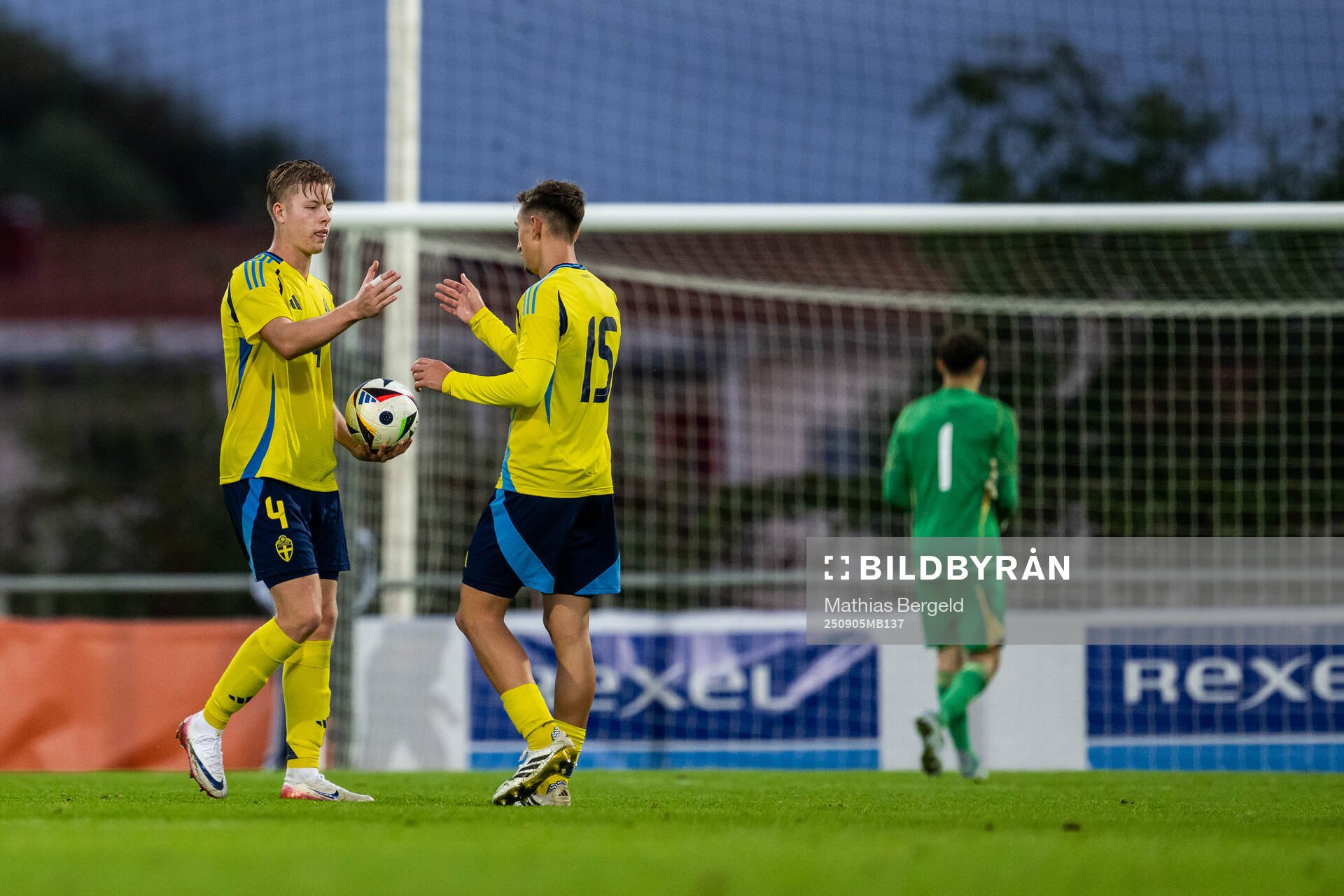 Nils Zätterström and Jonas Rouhi of Sweden celebrate