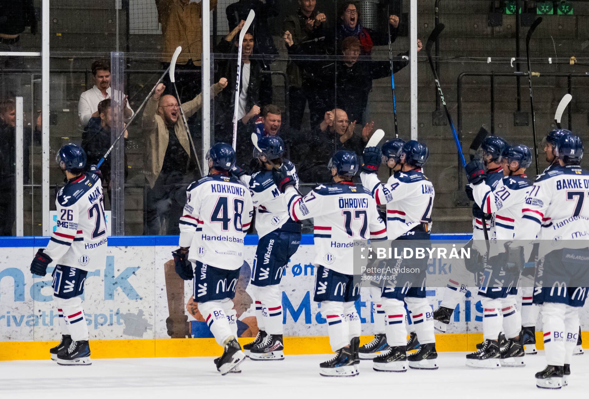 Linköpings spelare och supportrar jublar