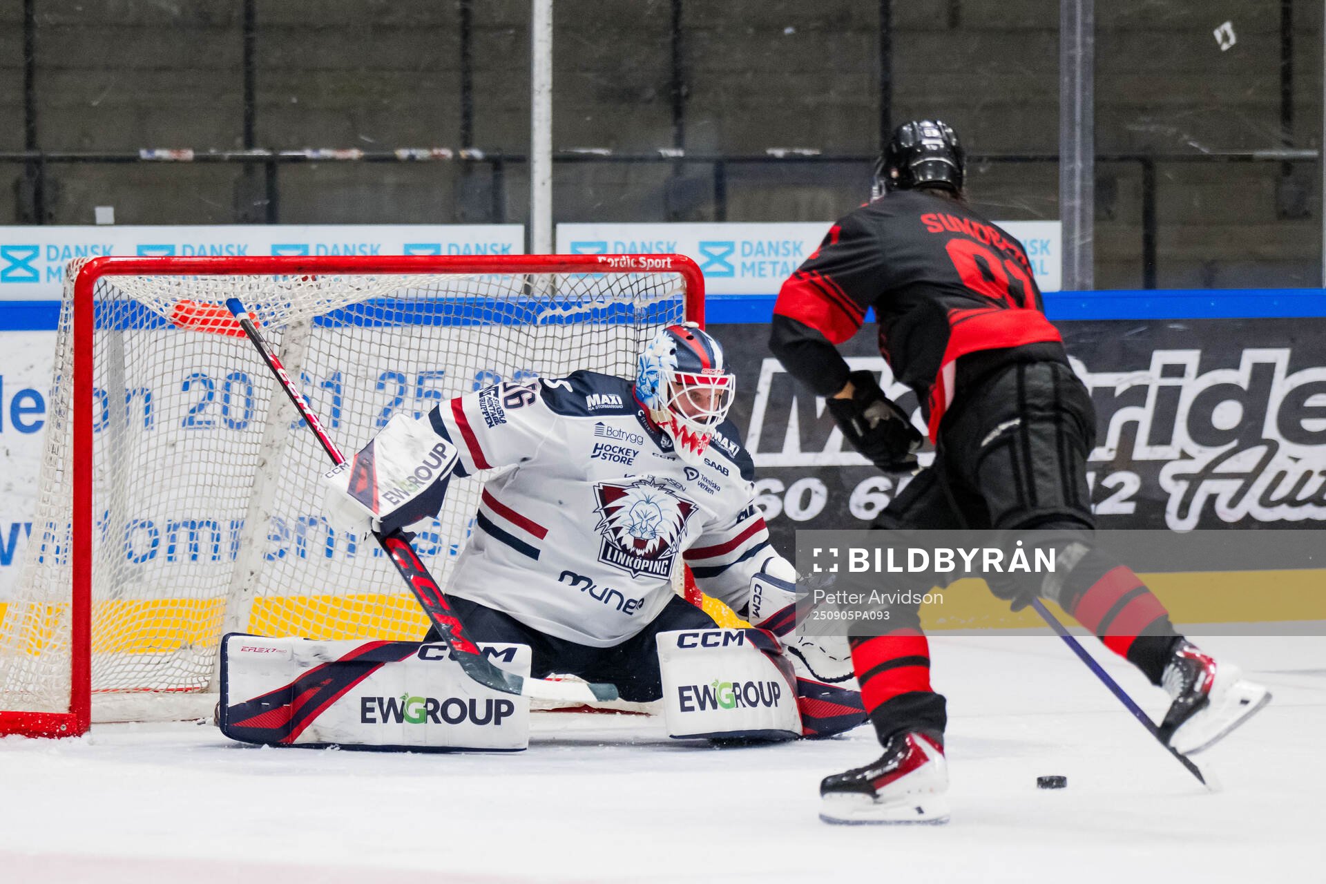 Linköpings målvakt Waltteri Ignatjew och Malmö Redhawks