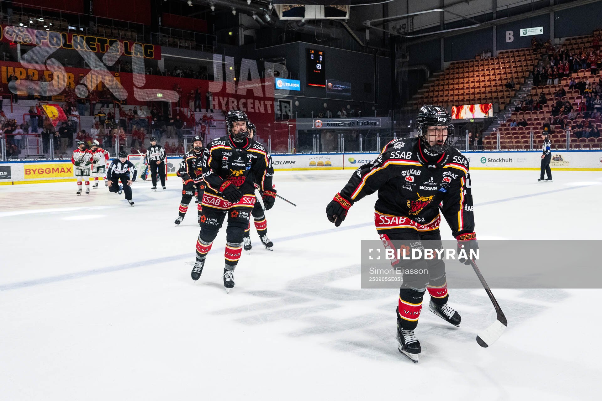 Luleås Mimmi Gill jublar