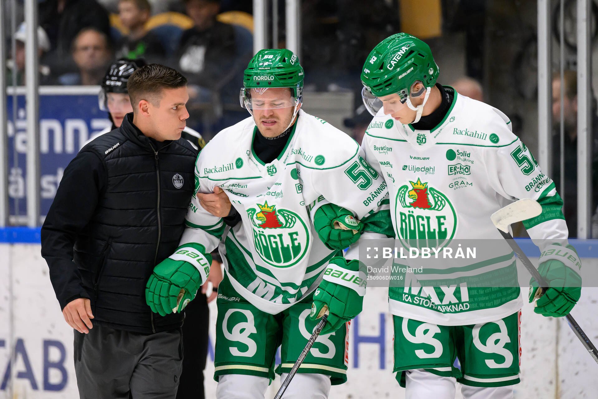 Rögles Filip Johansson har ont