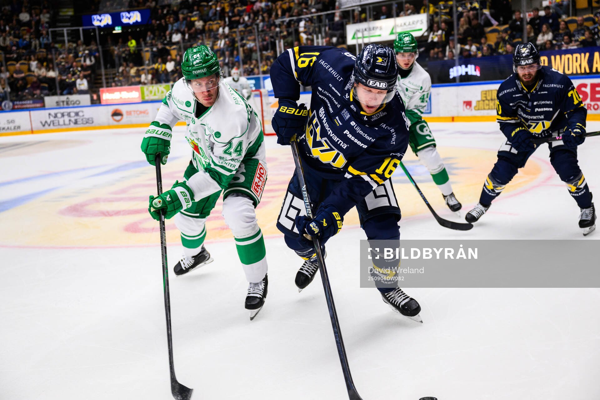 Rögles Mattias Göransson och HV71s Linus Lindström