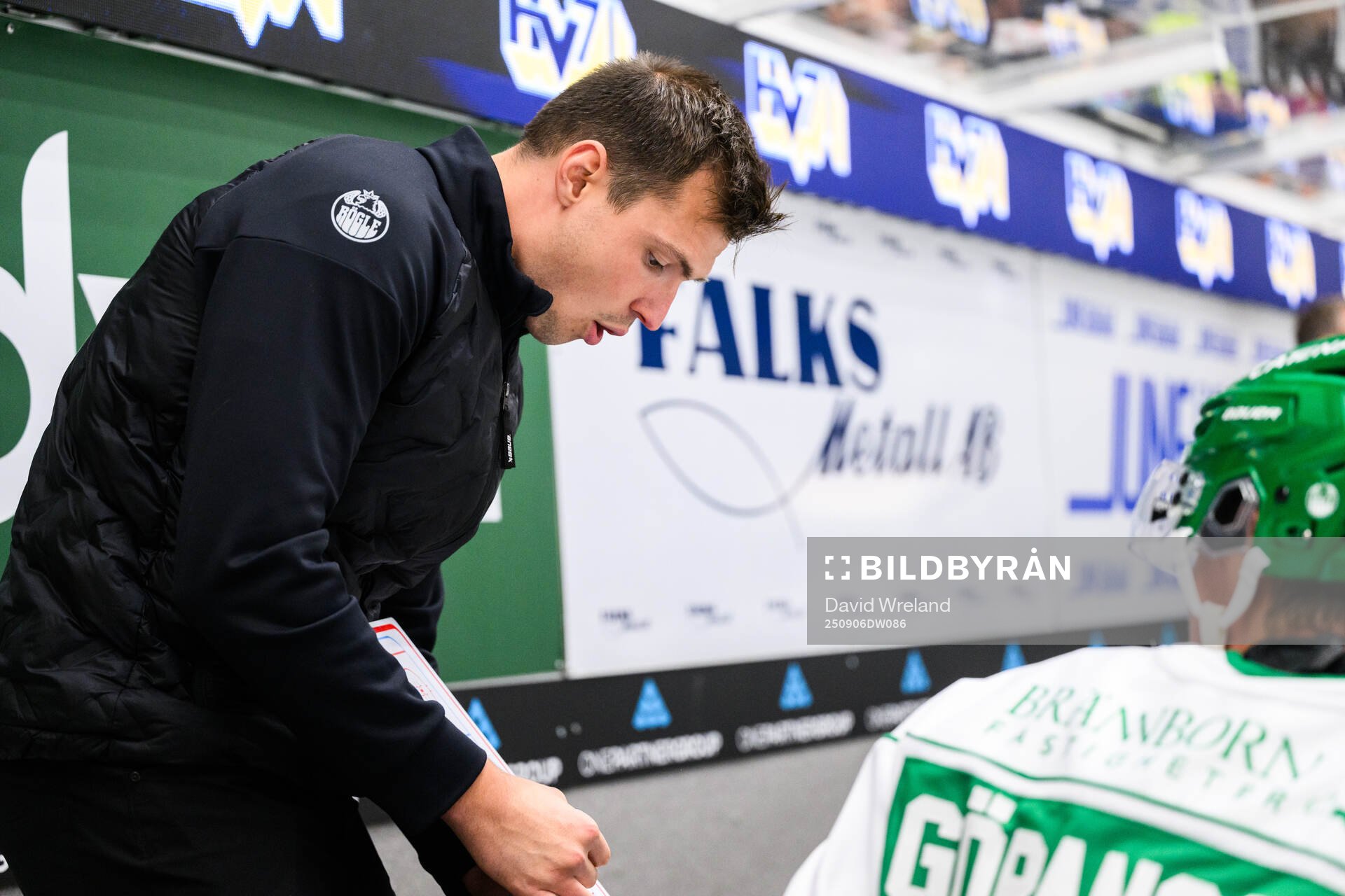 Rögles assisterande tränare Max Bohlin