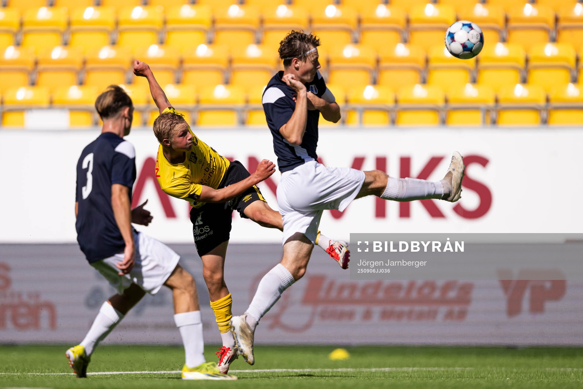 Elfsborgs Konrad Folkesson och Halmstads Olle Johansson