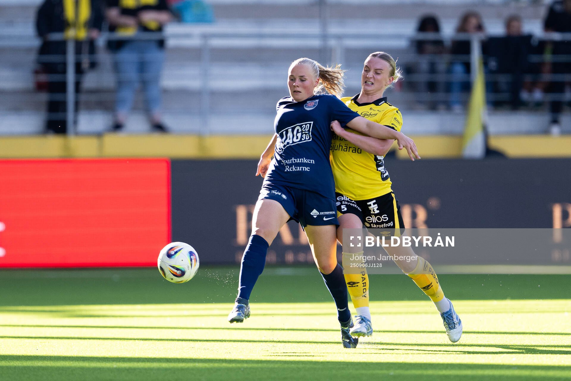 Eskilstuna Uniteds Viivi Viktoria Spets och Elfsborgs Frida