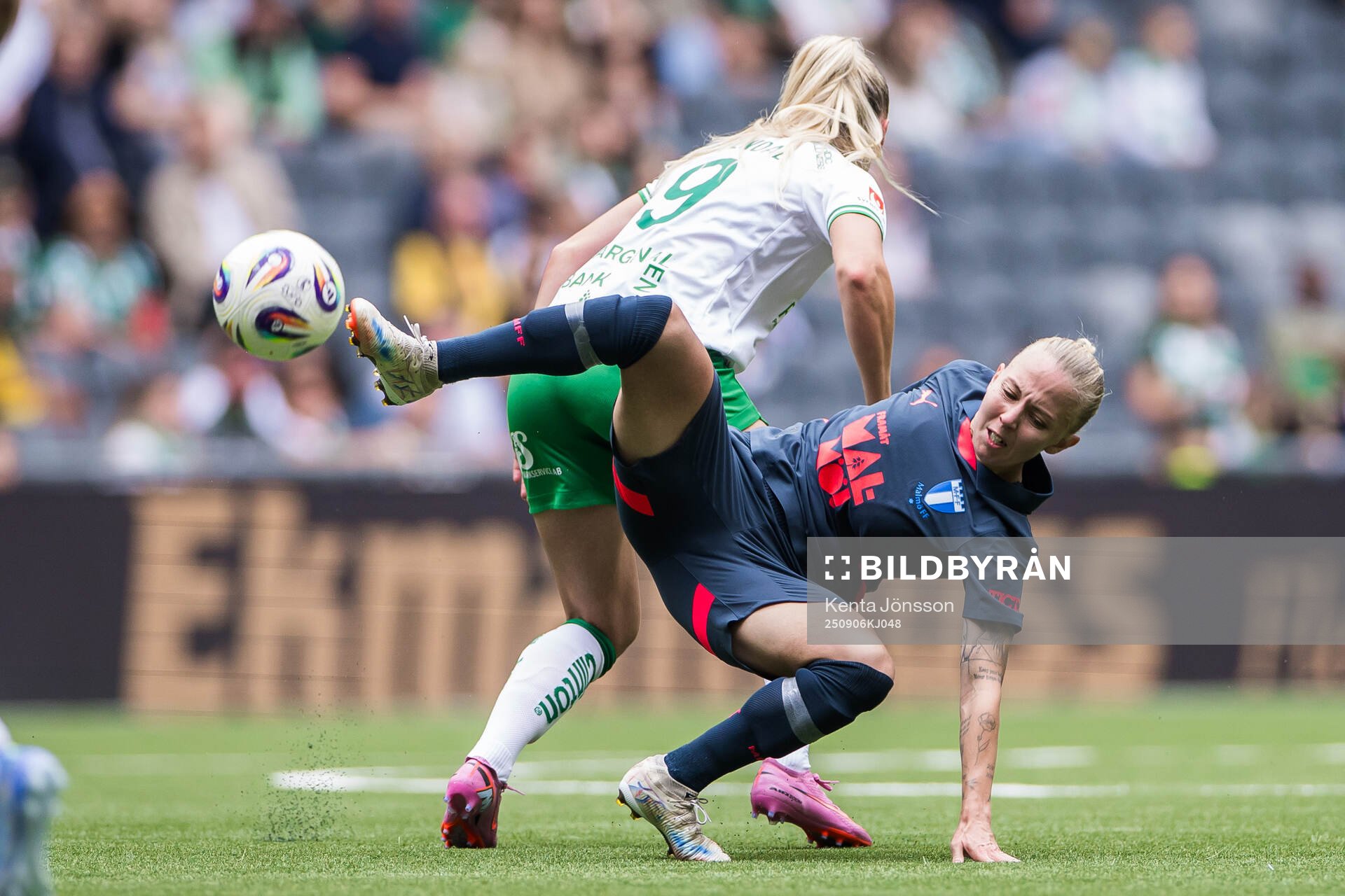 Malmö FFs Nathalie Hoff Persson och Hammarbys Anna
